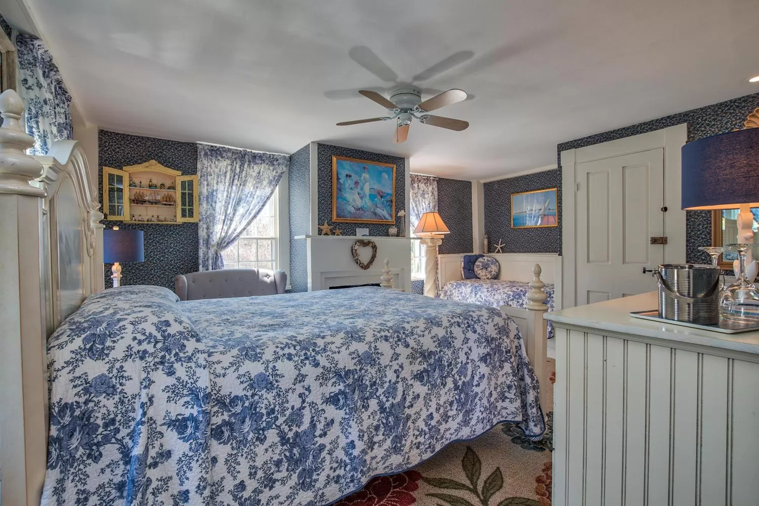 Photo of the whole room in Holiday Guest House Bed & Breakfast