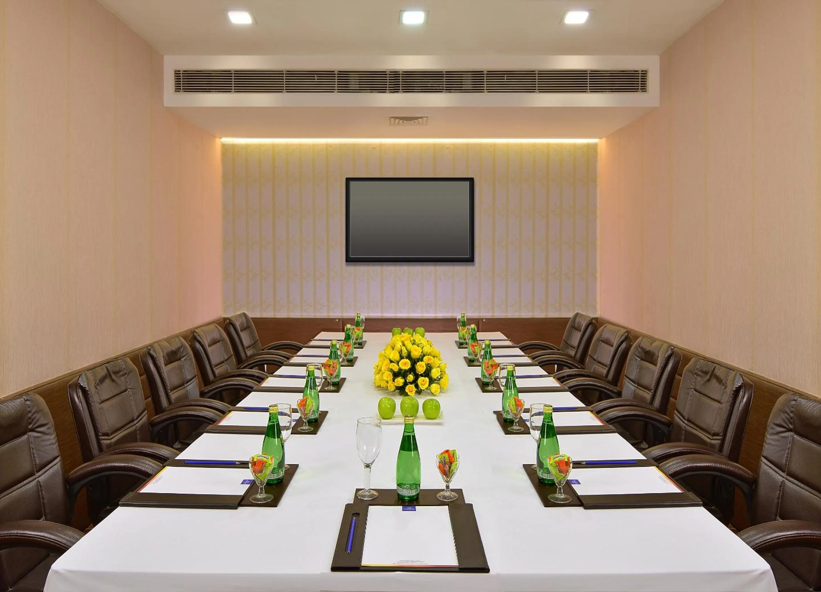 Meeting/conference room in Taurus Sarovar Portico