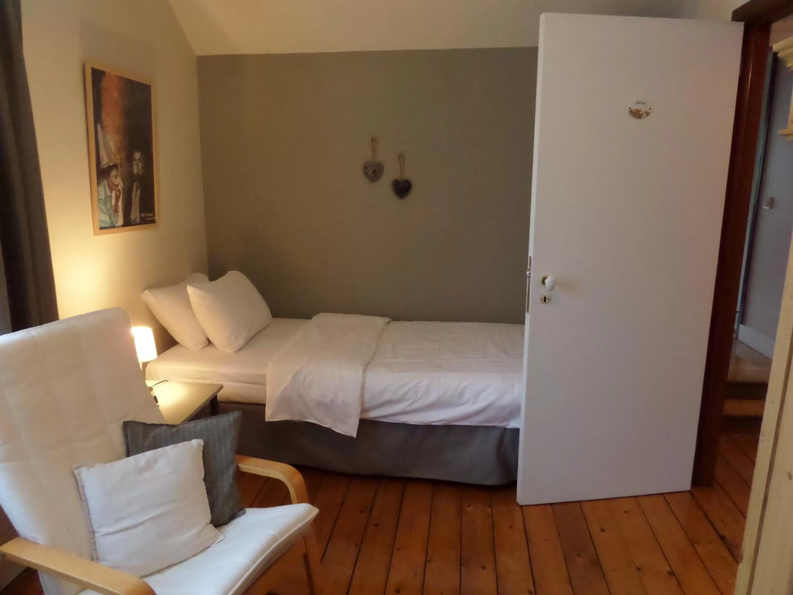 Bedroom, Bed in L'Étape Fagnarde - Bed, Breakfast & Sauna