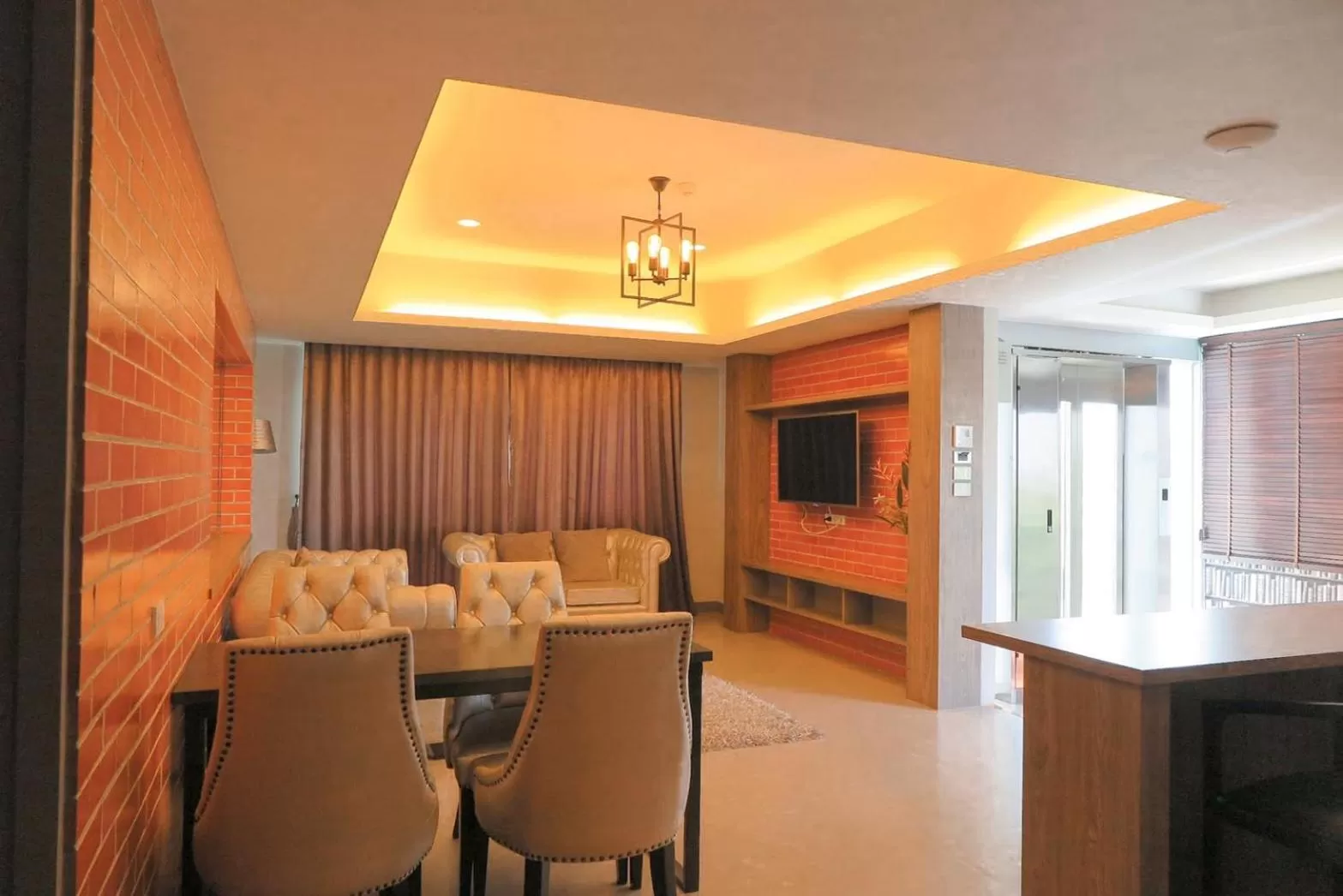 Lounge or bar in V20 Boutique Jacuzzi Hotel