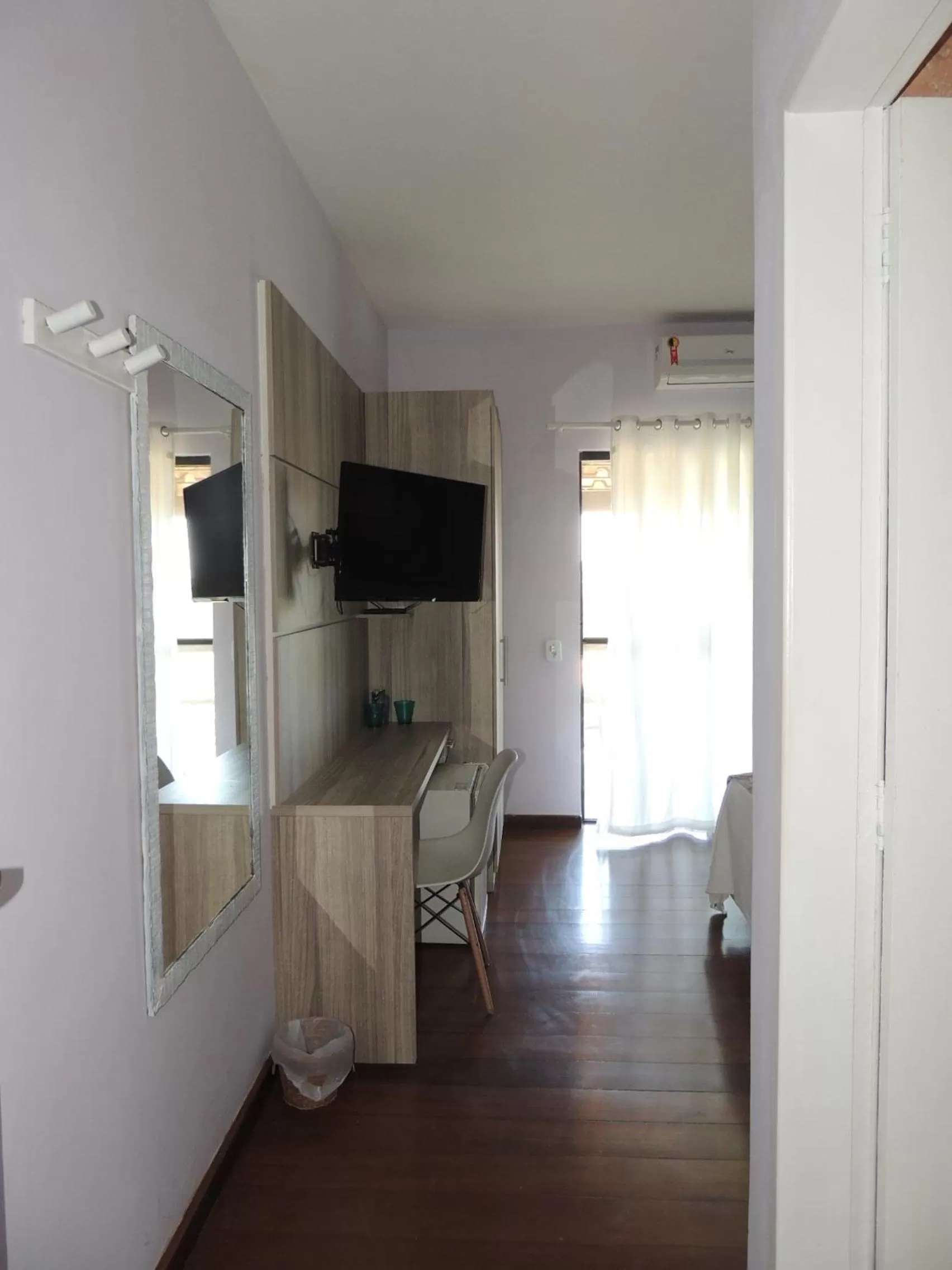 Bedroom, TV/Entertainment Center in Pousada Akaroa