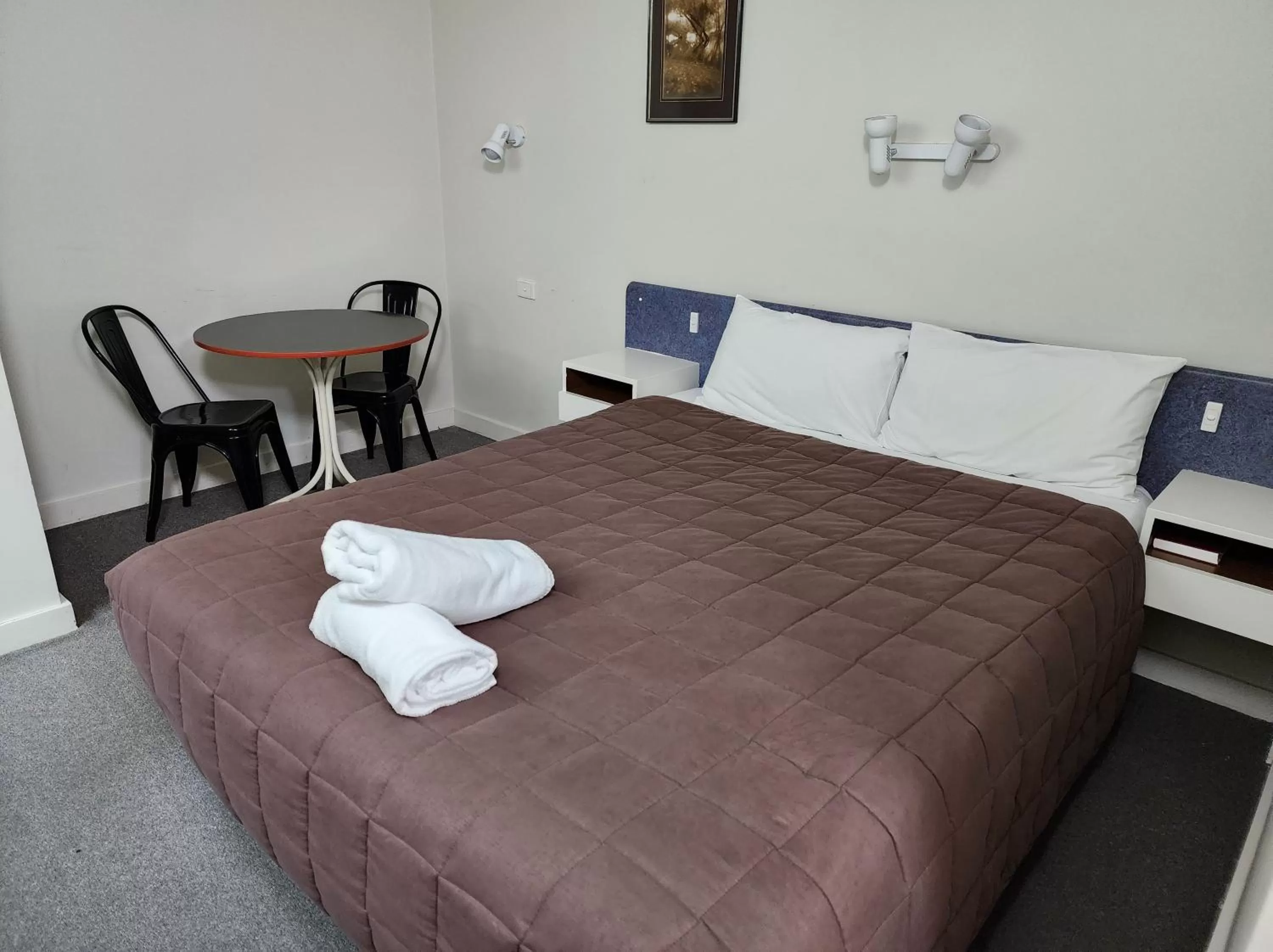 Bed in Hume Inn Motel Albury CBD