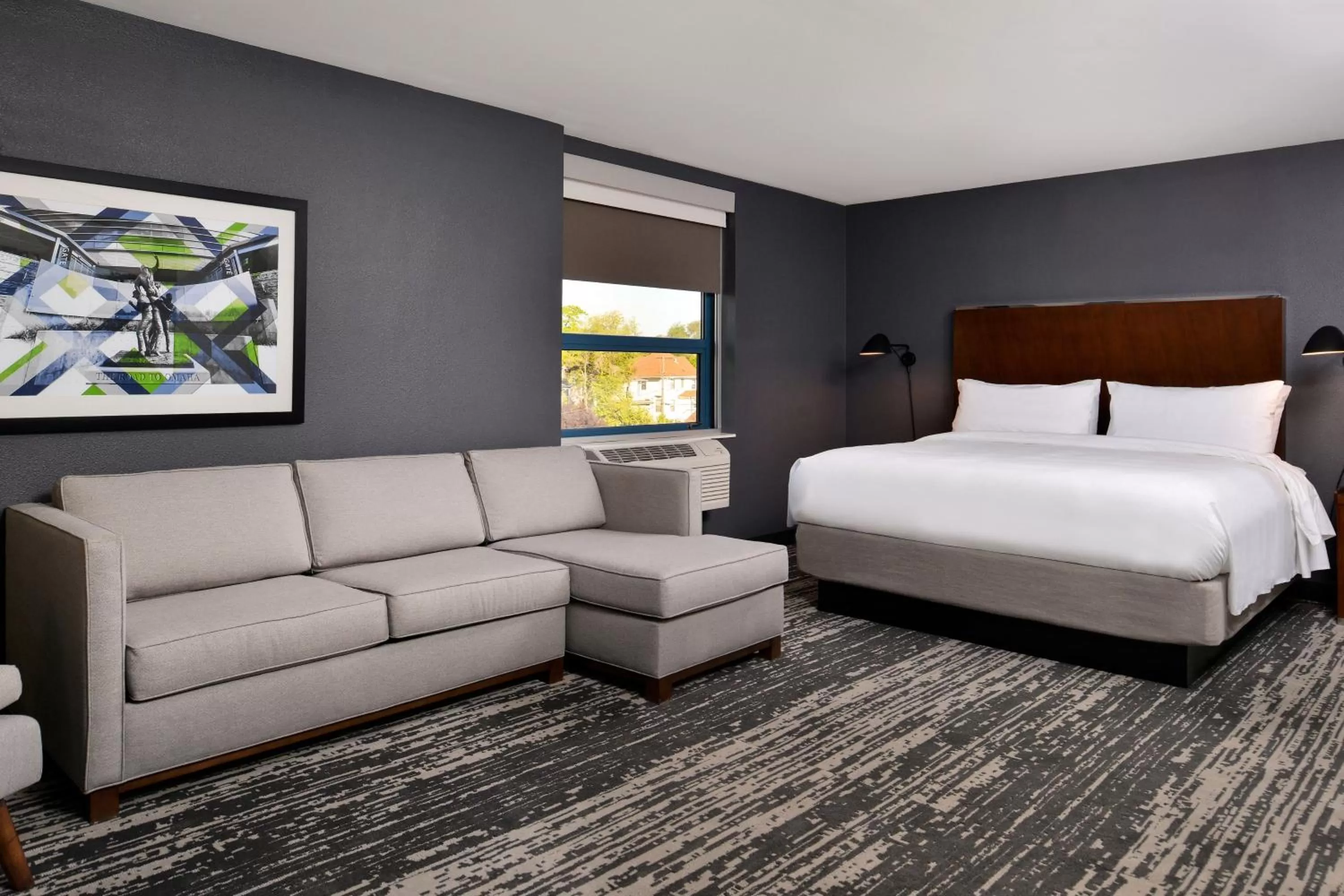 Junior Suite, 1 King, Sofa bed, Balcony in Four Points by Sheraton Omaha Midtown