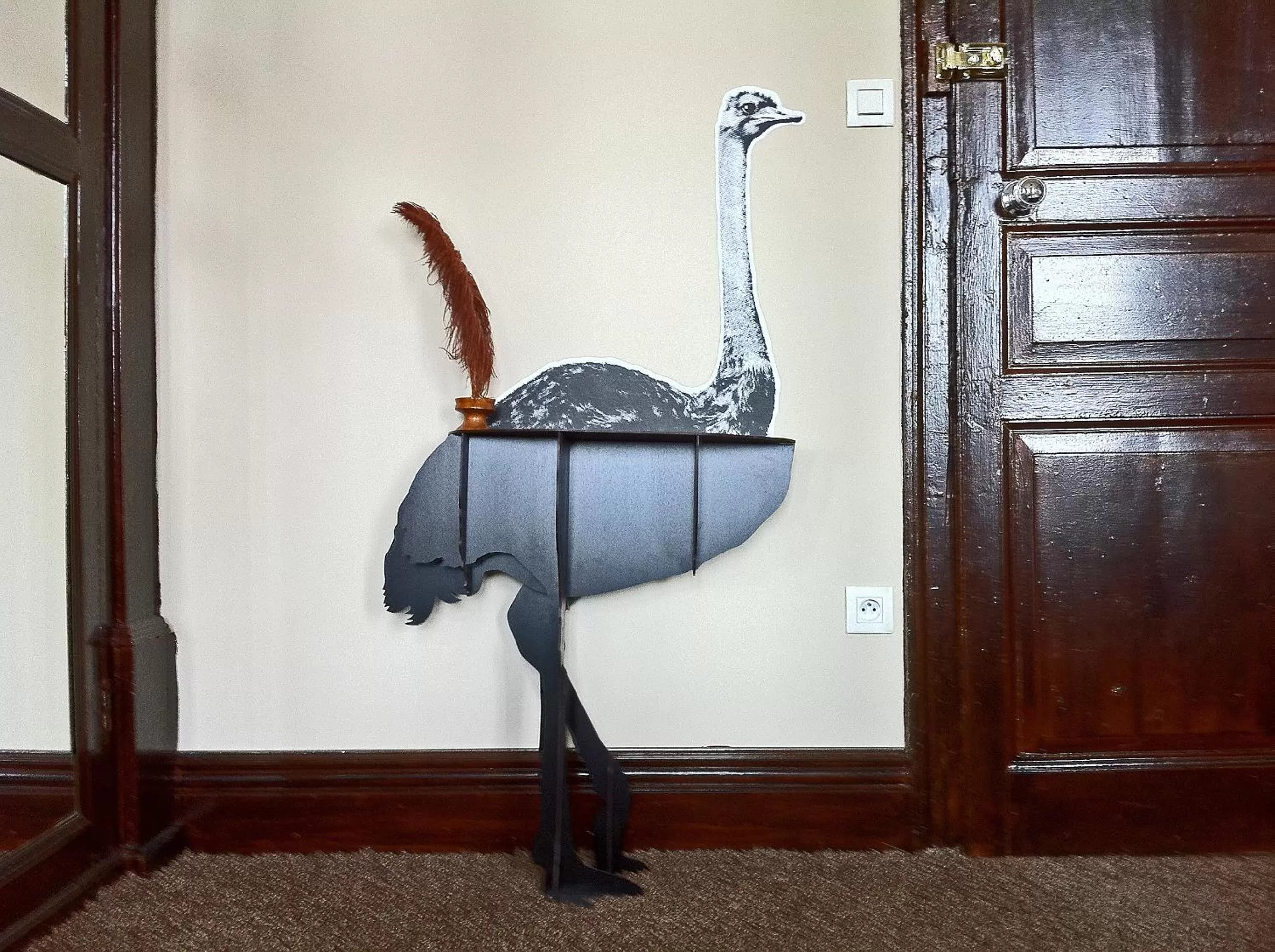 Decorative detail in Maison De Plumes