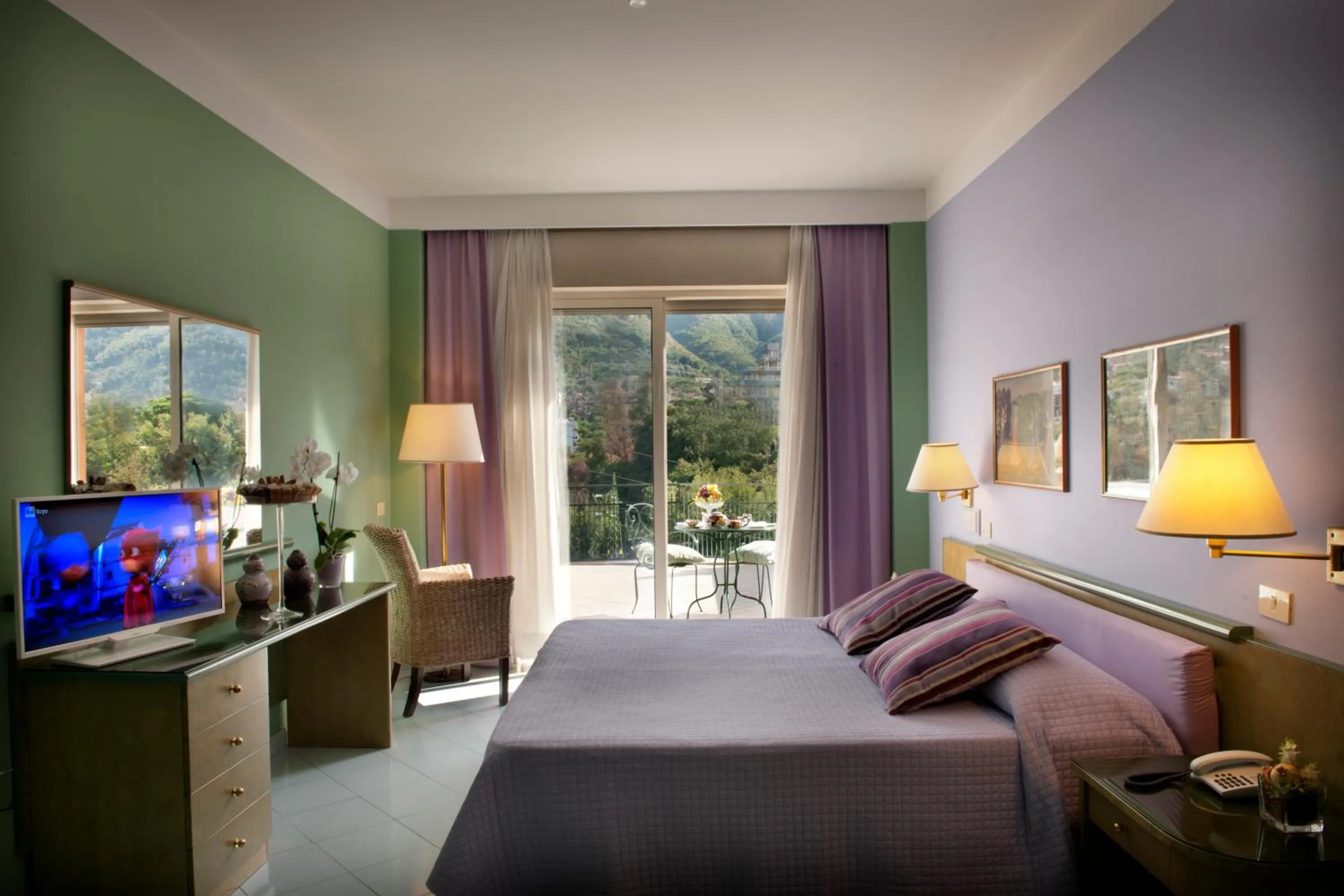 Balcony/Terrace, Bed in Hotel dei Congressi