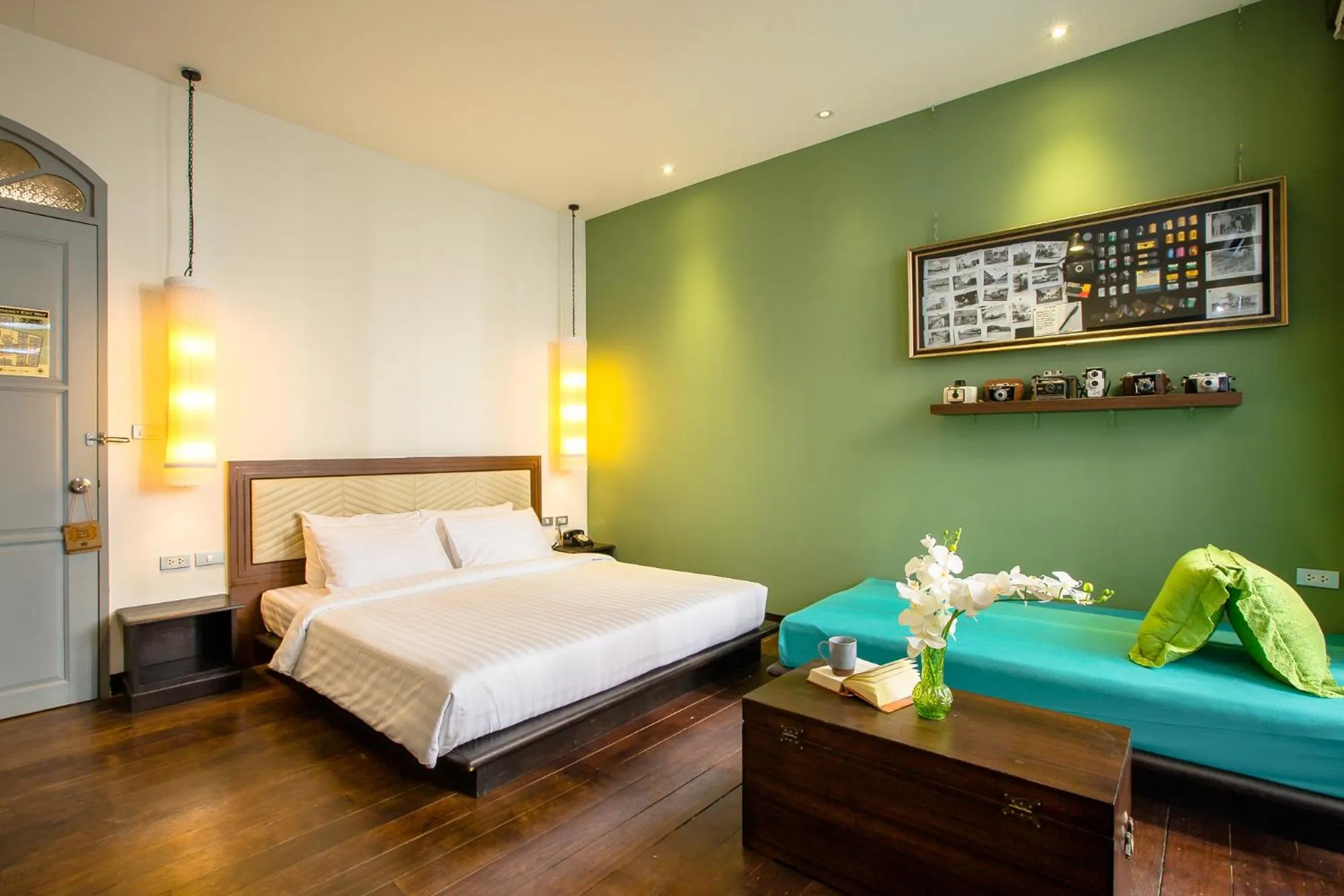 Photo of the whole room, Bed in The Memory at On On Hotel