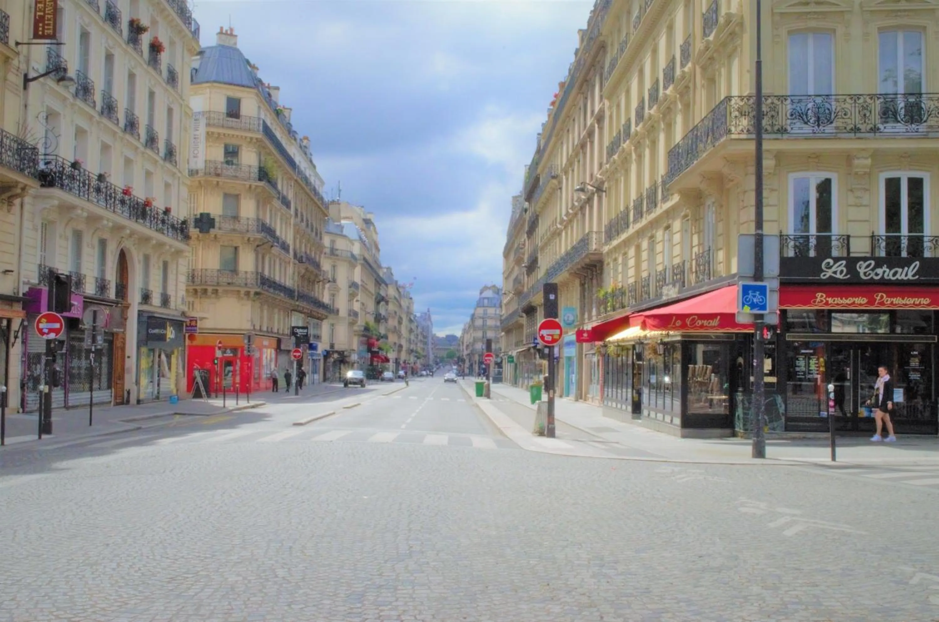 Neighbourhood in Hôtel Veryste & Spa Paris