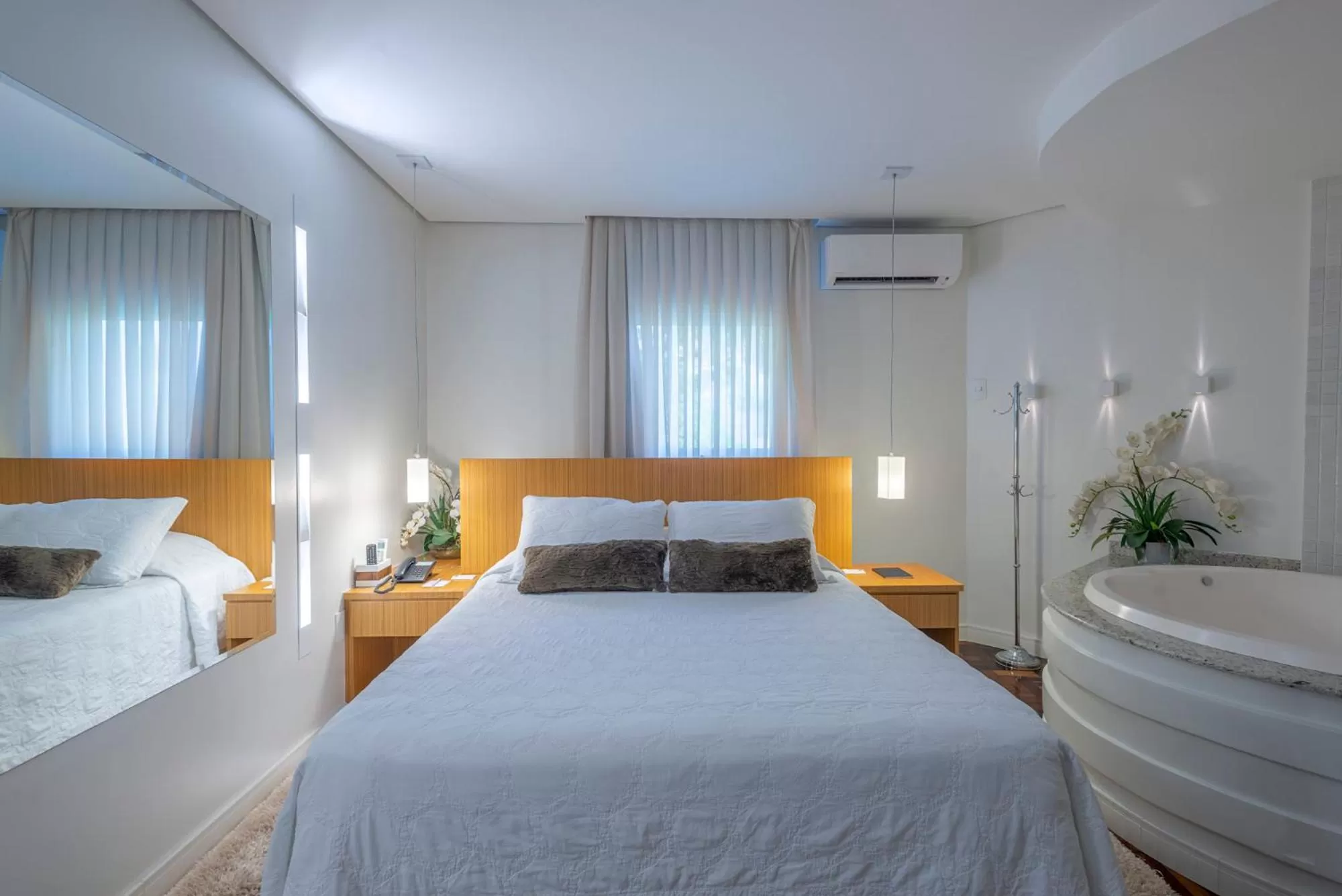 Bed in Hotel Glória