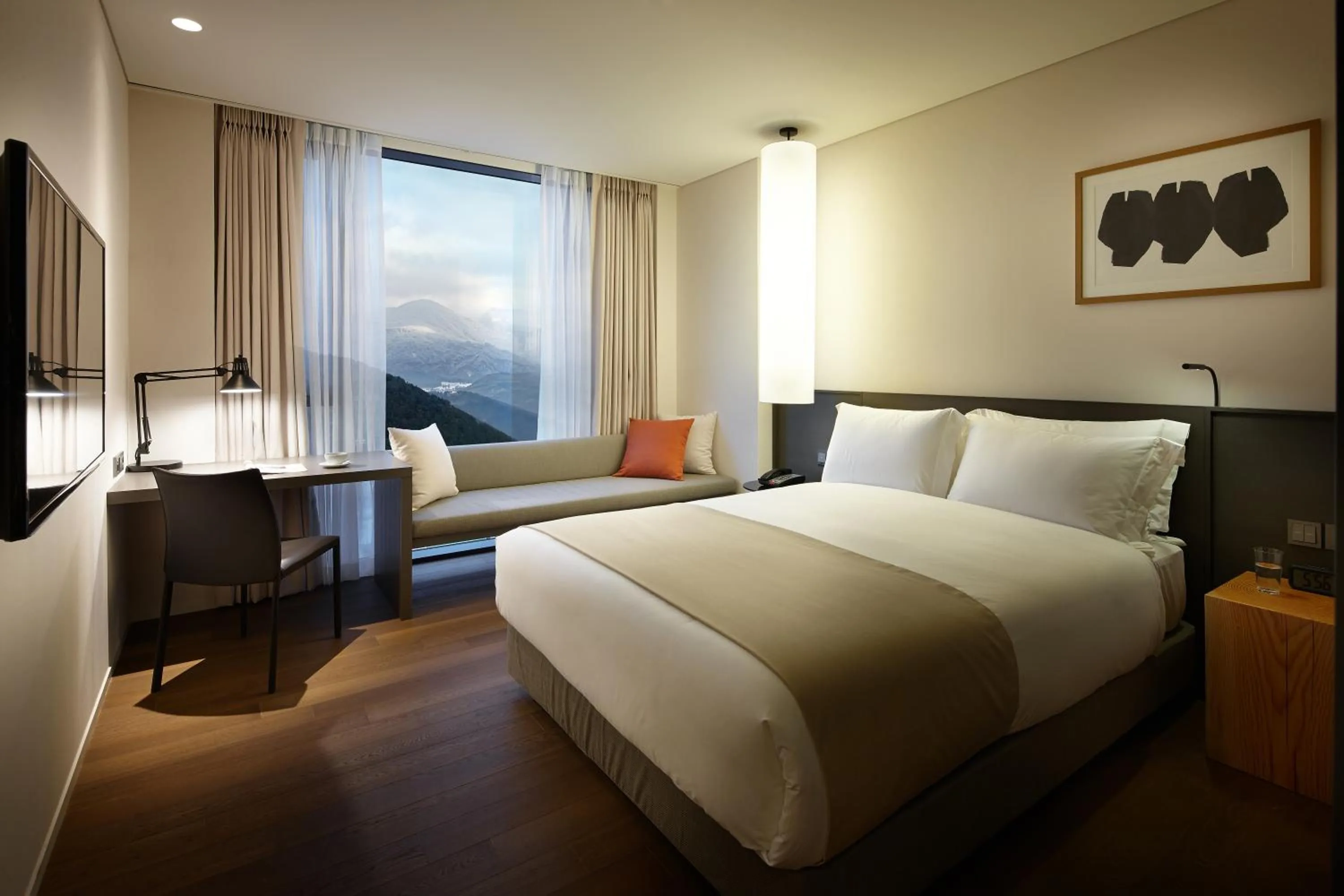 Photo of the whole room, Bed in Shilla Stay Jeju Airport