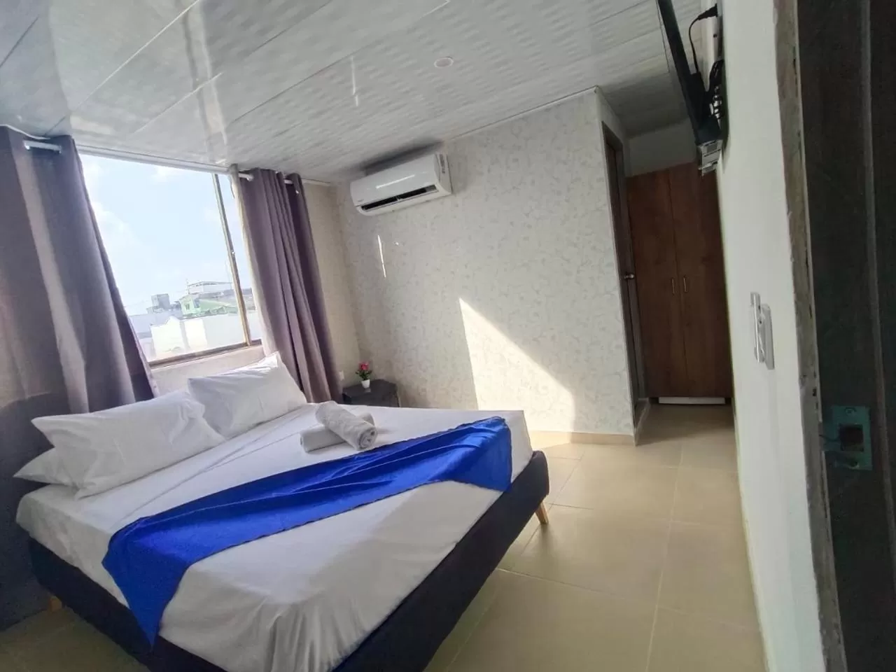 Photo of the whole room, Bed in HOTEL COSTA AZUL SAI