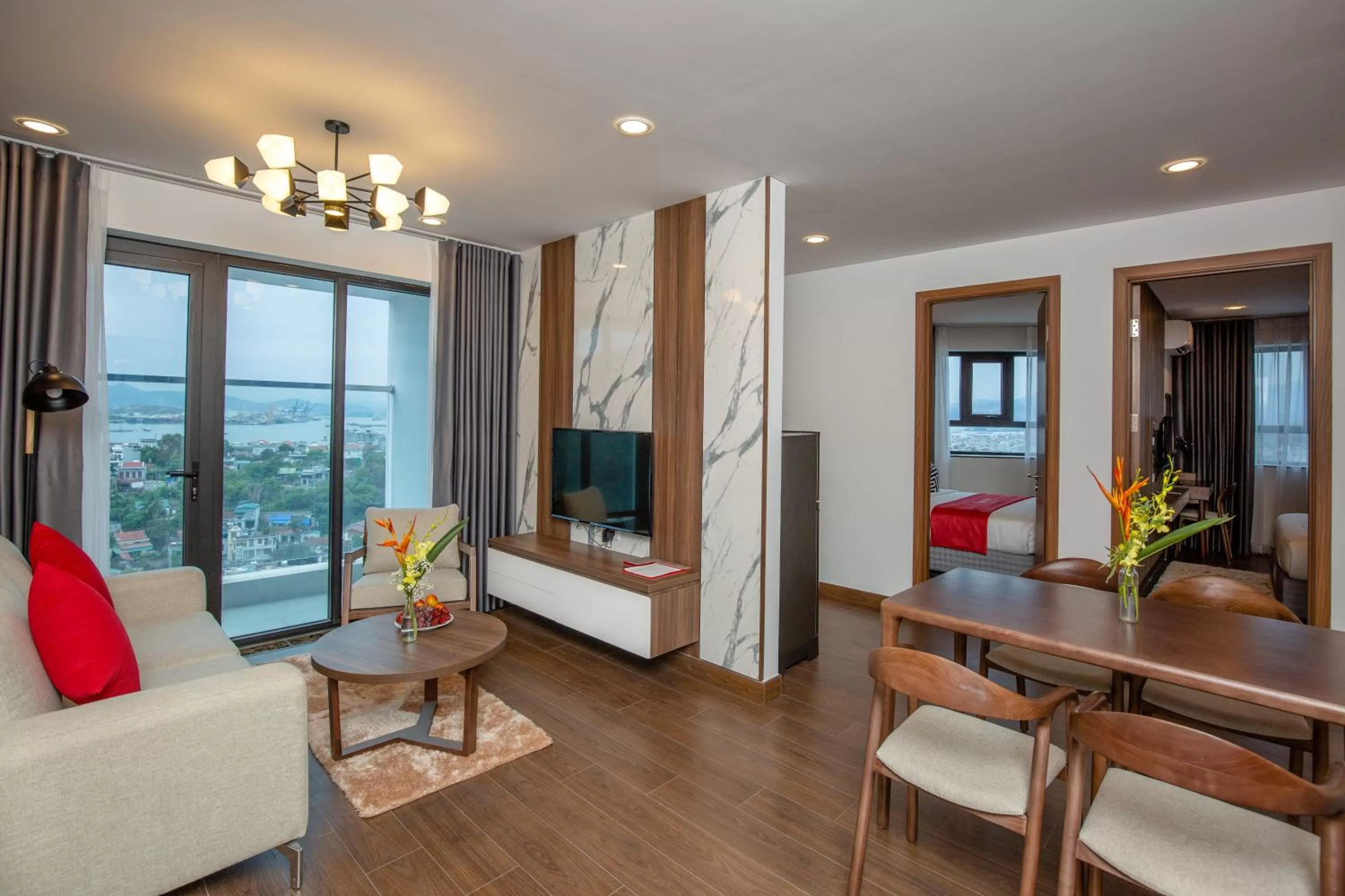 Living room in Ramada Hotel & Suites by Wyndham Halong Bay View