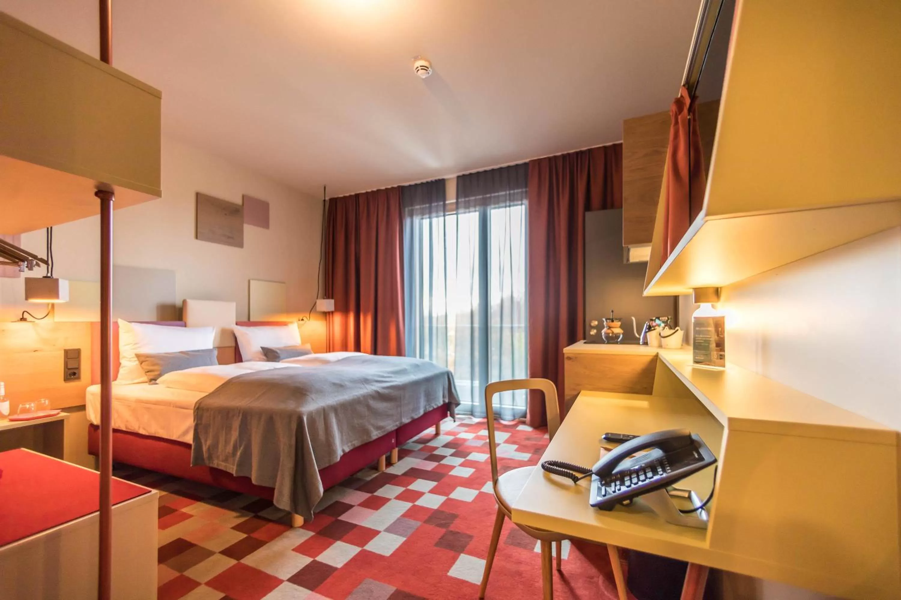 Coffee/tea facilities, Bed in Hotel einsmehr