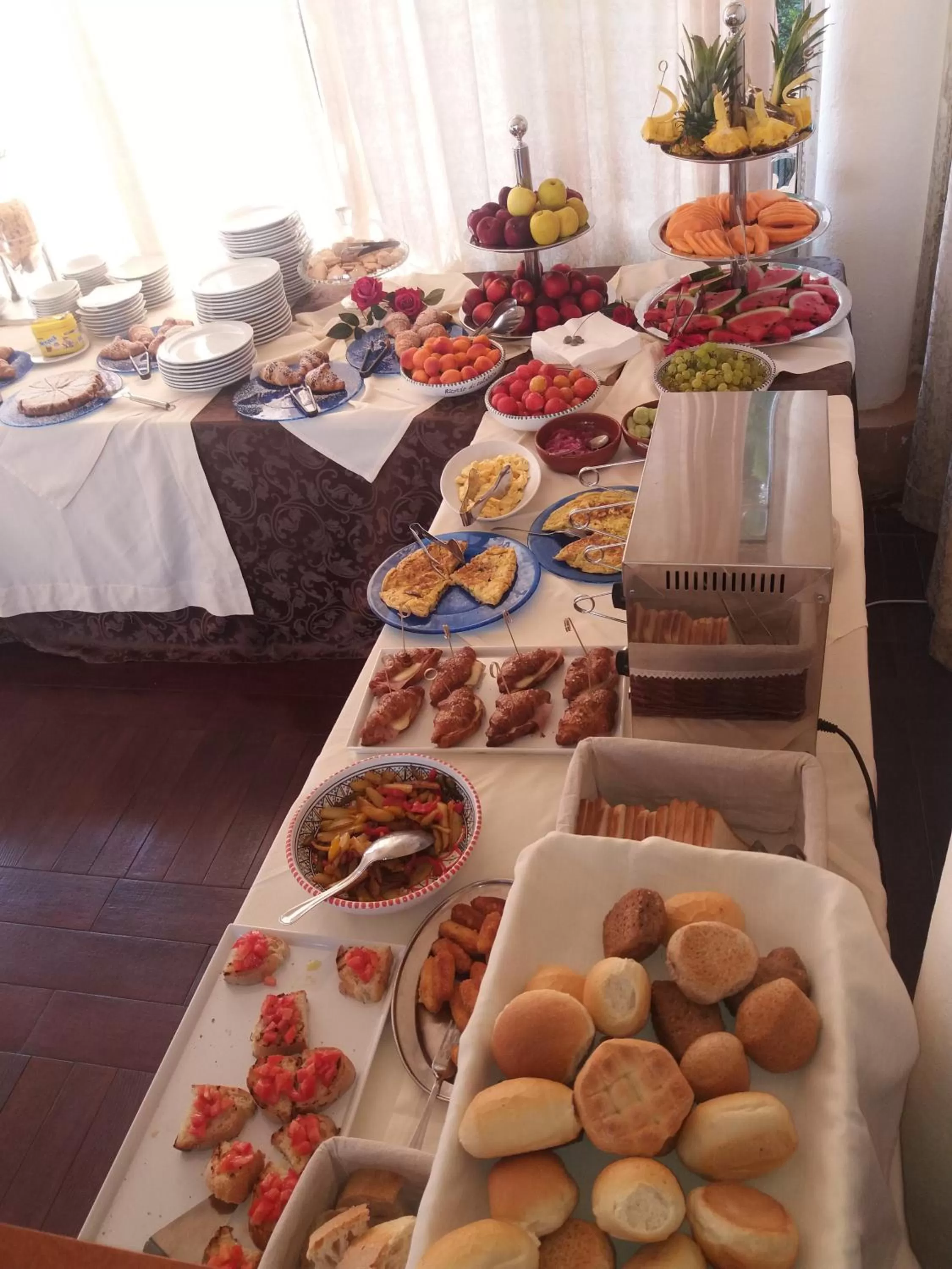 Breakfast in Hotel Villa Antica Tropea