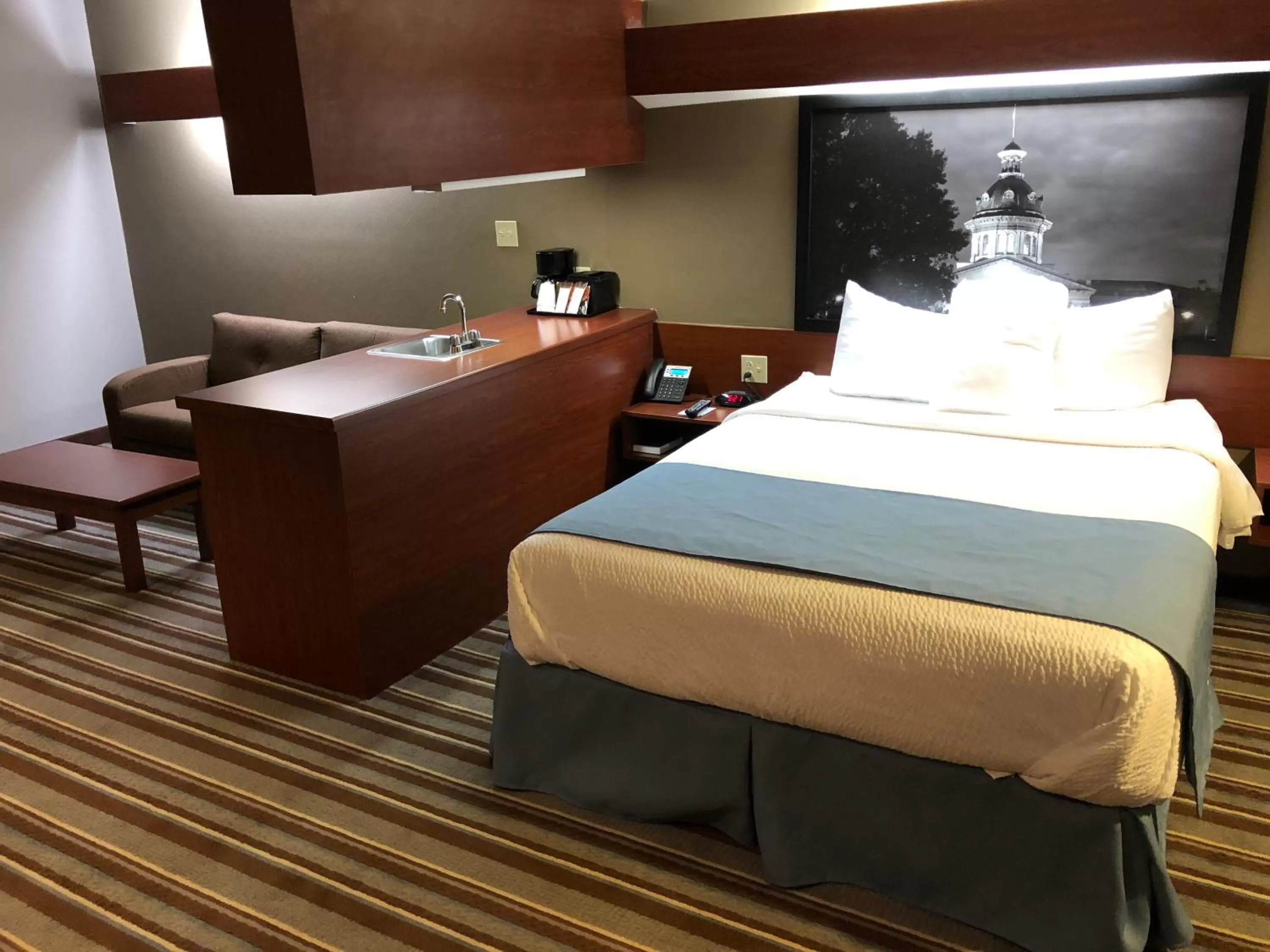 Super 8 by Wyndham Harbison/Parkridge Hospital