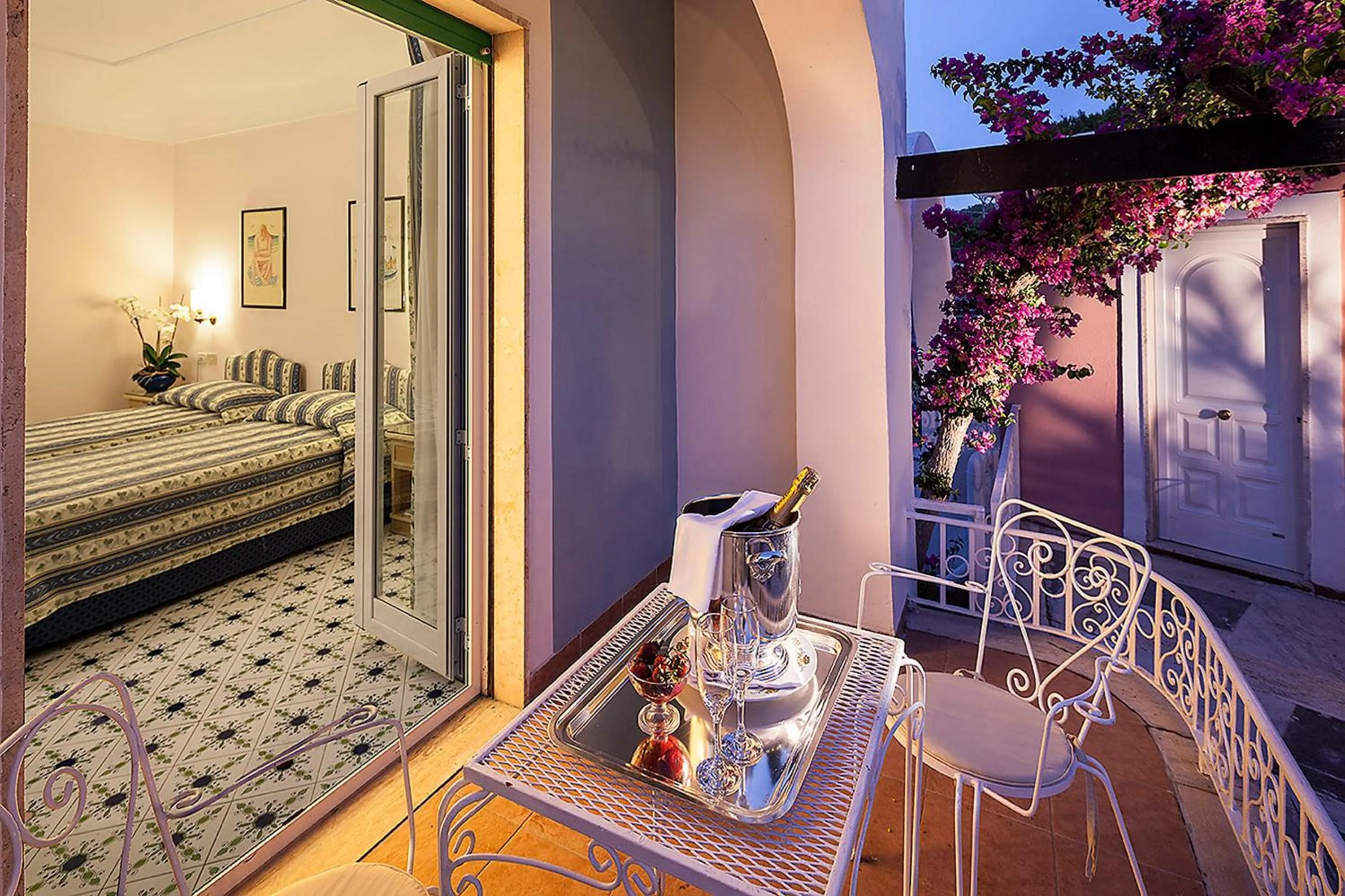 Bedroom, Bed in Hotel Continental Ischia