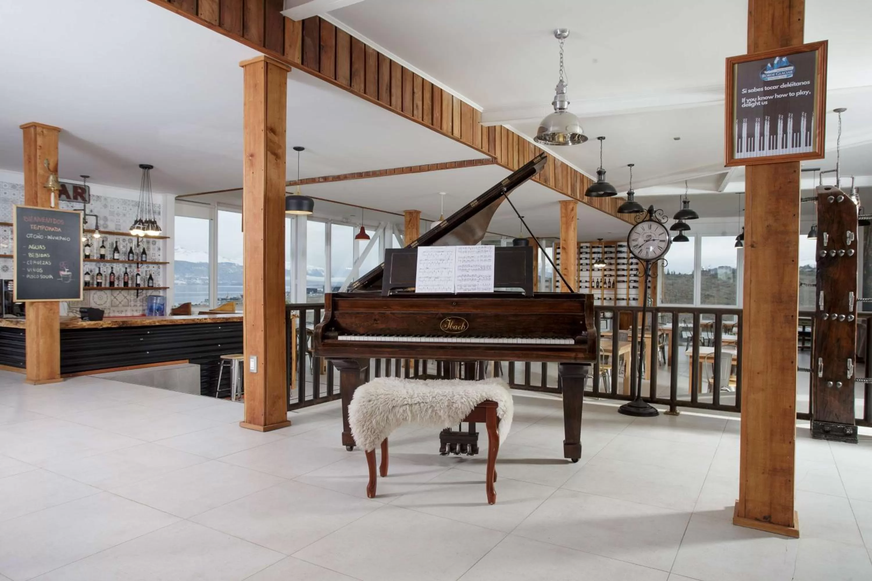 Restaurant/places to eat in Best Western Patagonia