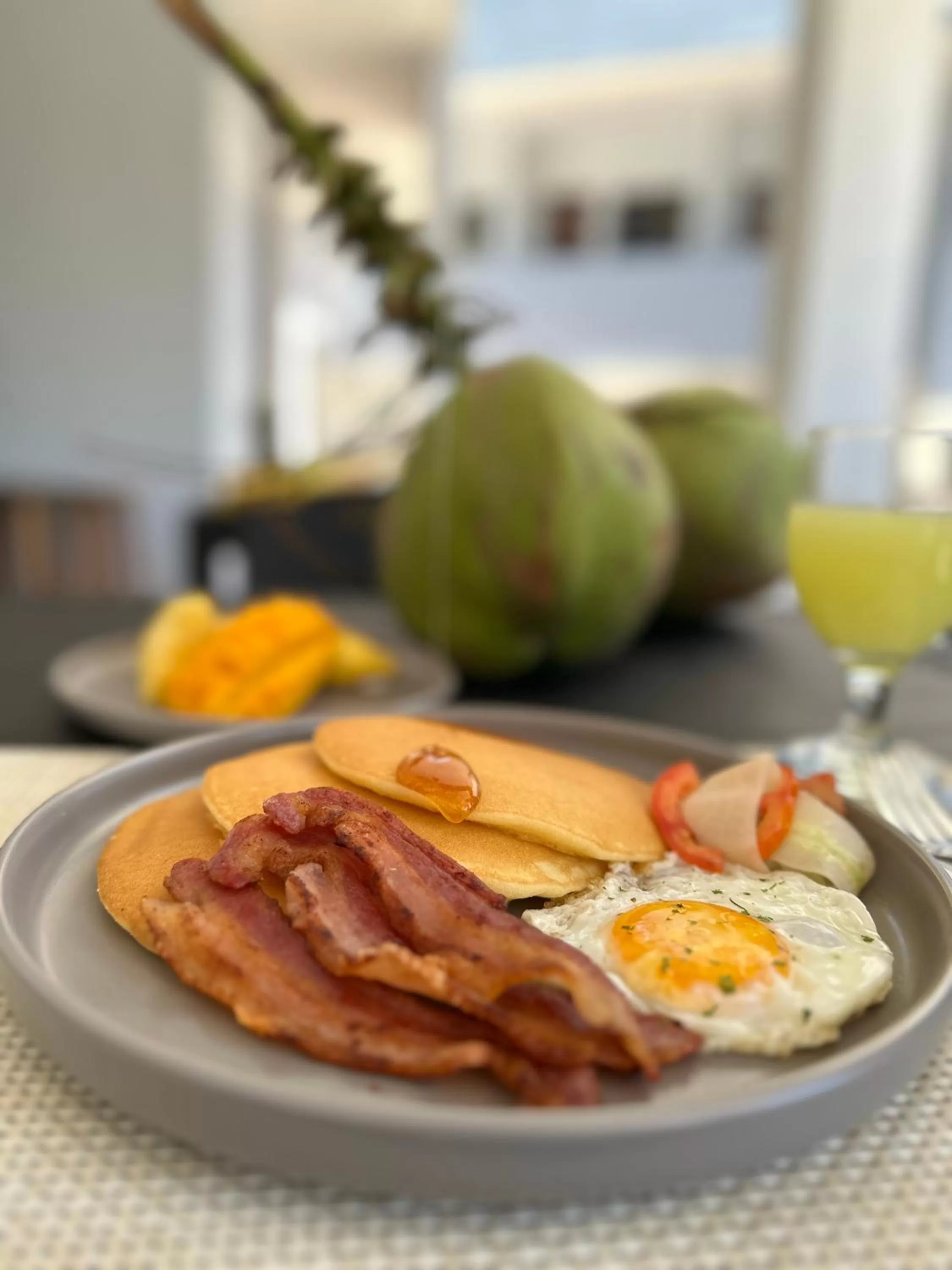 Food and drinks in Harbour Bliss Hotel