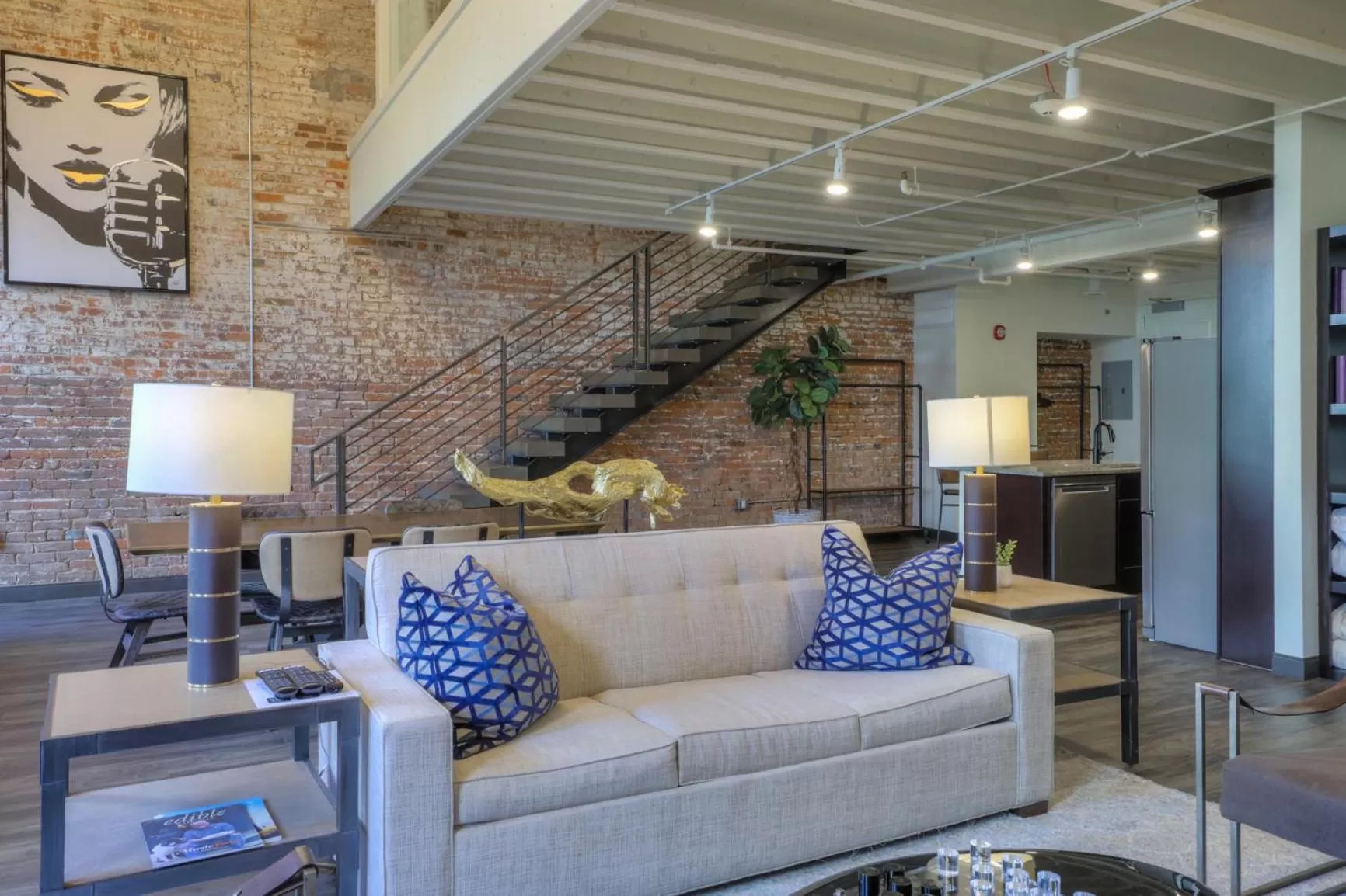 Living room in Studio 154 Hotel