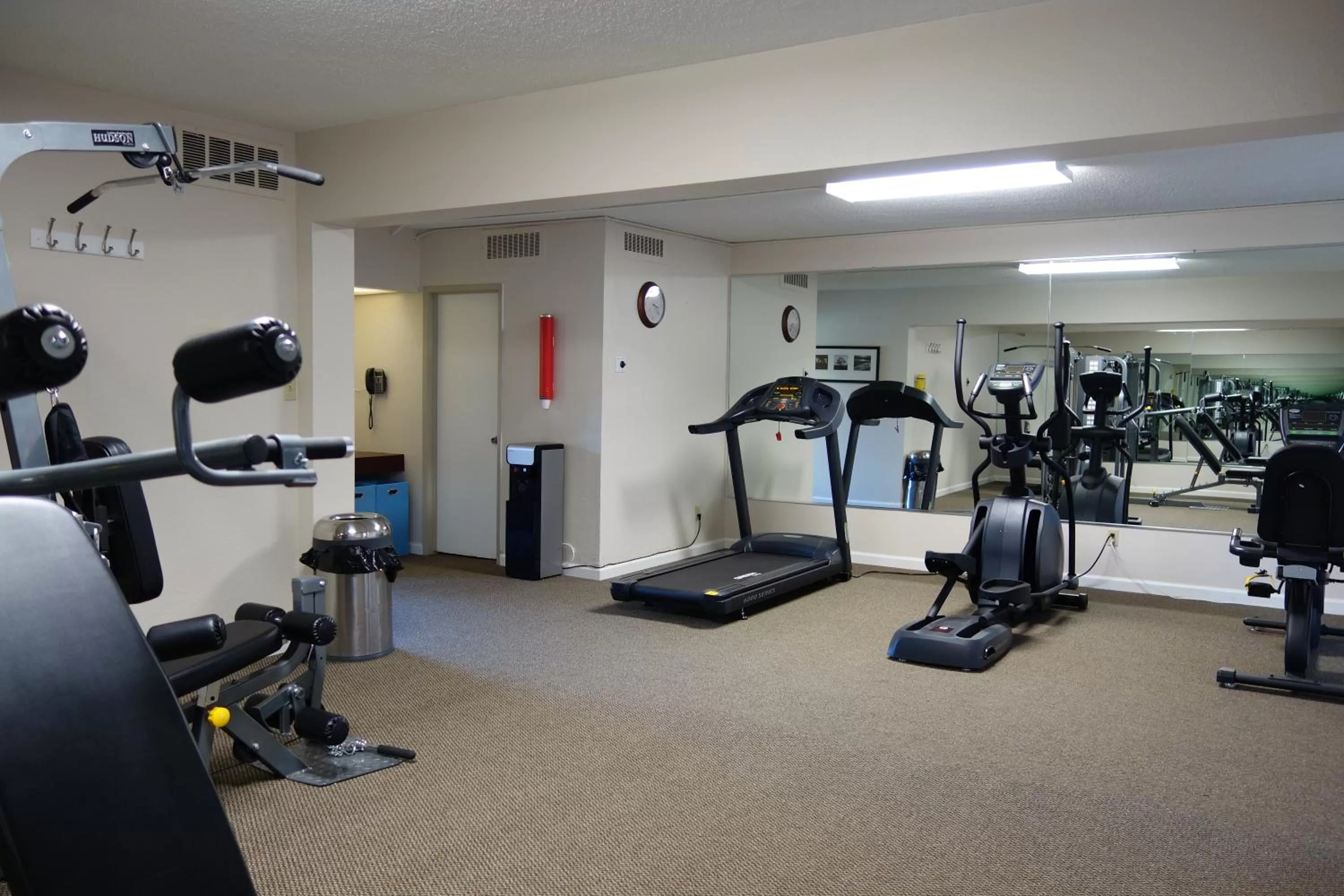 Fitness centre/facilities in Ramada by Wyndham Sacramento