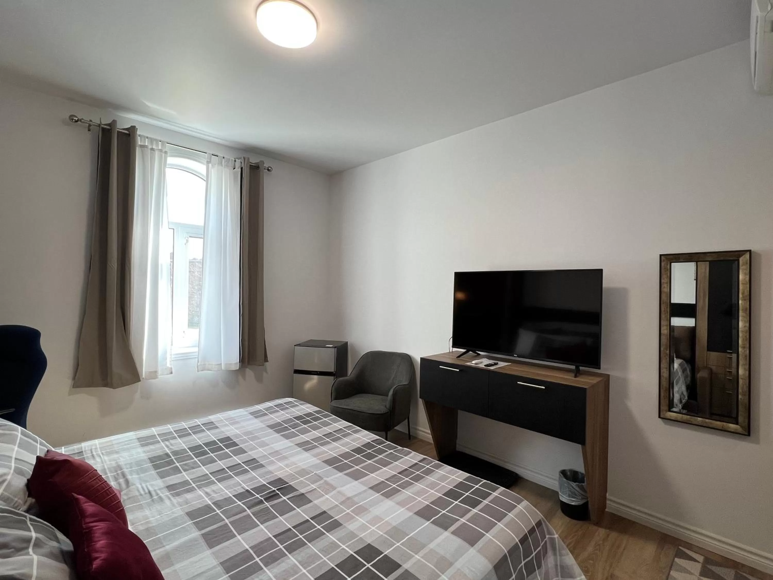 Bed in Auberge Le St-Alexis