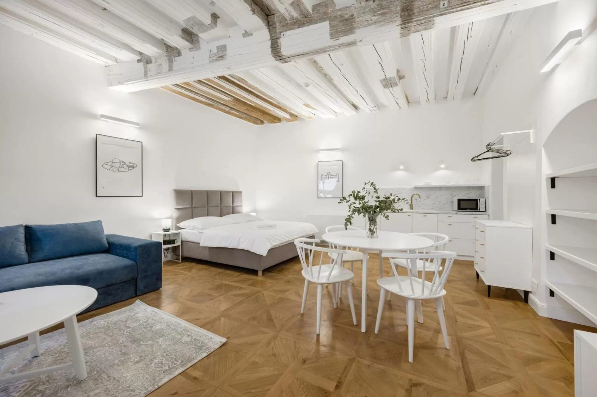 Photo of the whole room, Bed in Palace Apartments