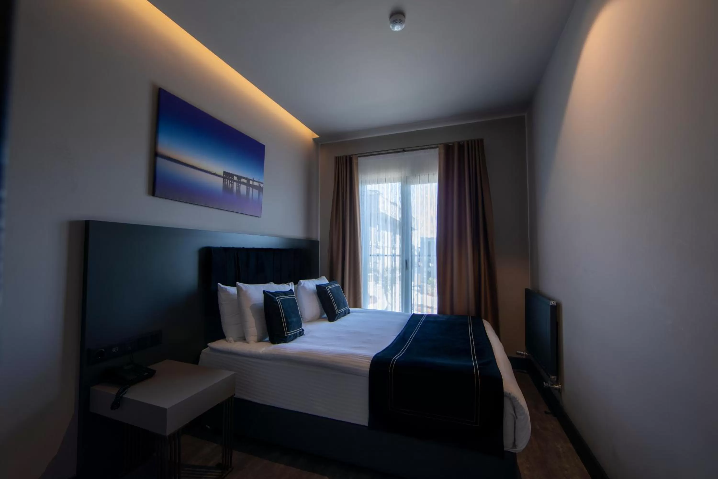 Bedroom, Bed in MENALO HOTEL PREMIUM ISTANBUL AIRPORT