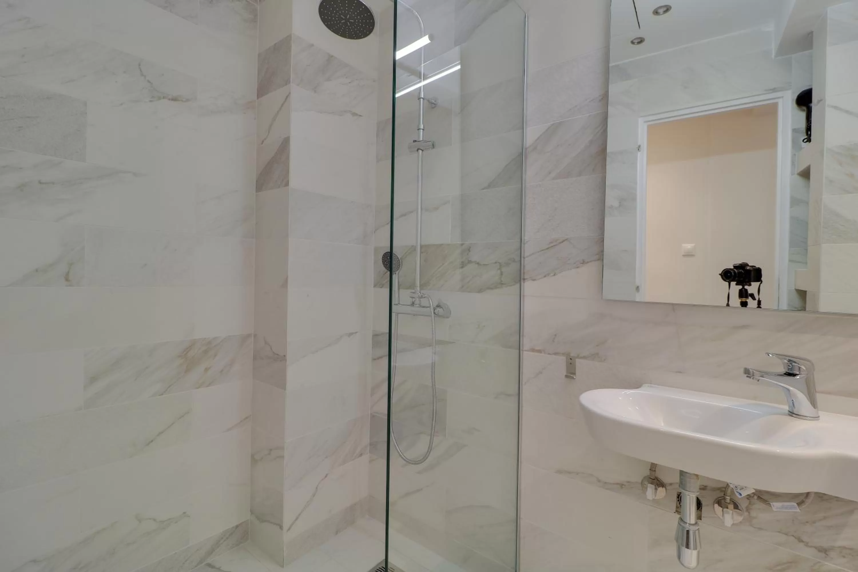 Bathroom in AthINN Residence