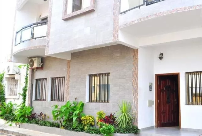 Facade/entrance, Property Building in Résidence RoseKane