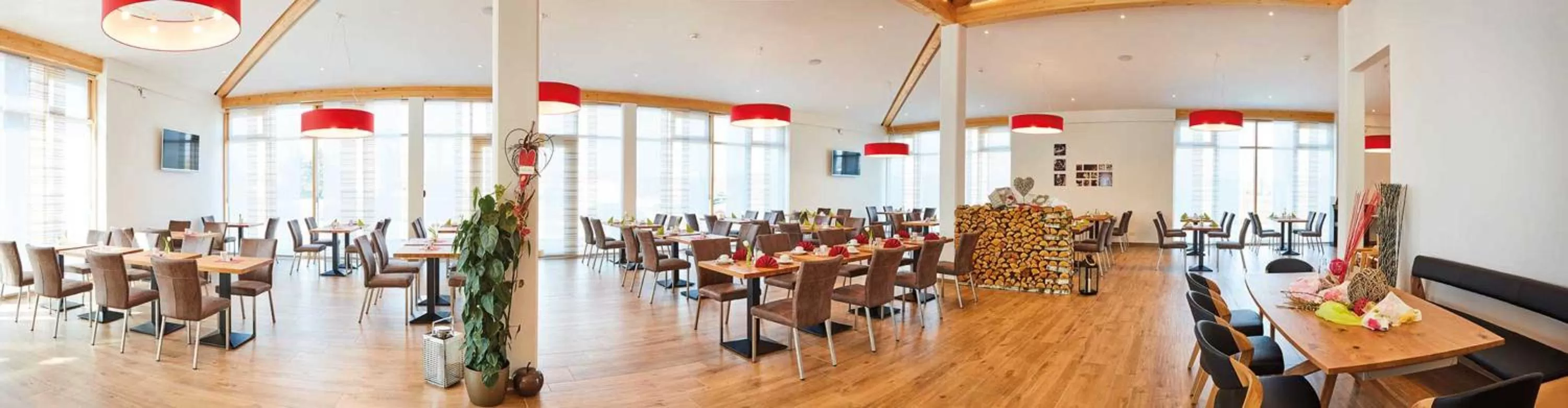 Buffet breakfast in Vital Hotel an der Therme GmbH