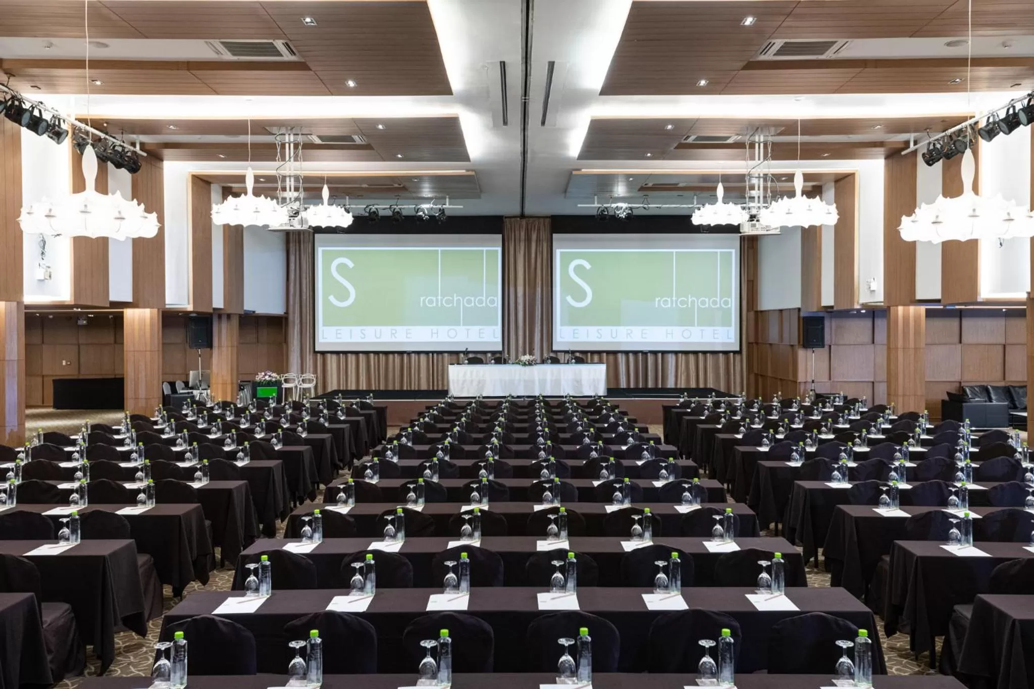 Meeting/conference room in S Ratchada Leisure Hotel