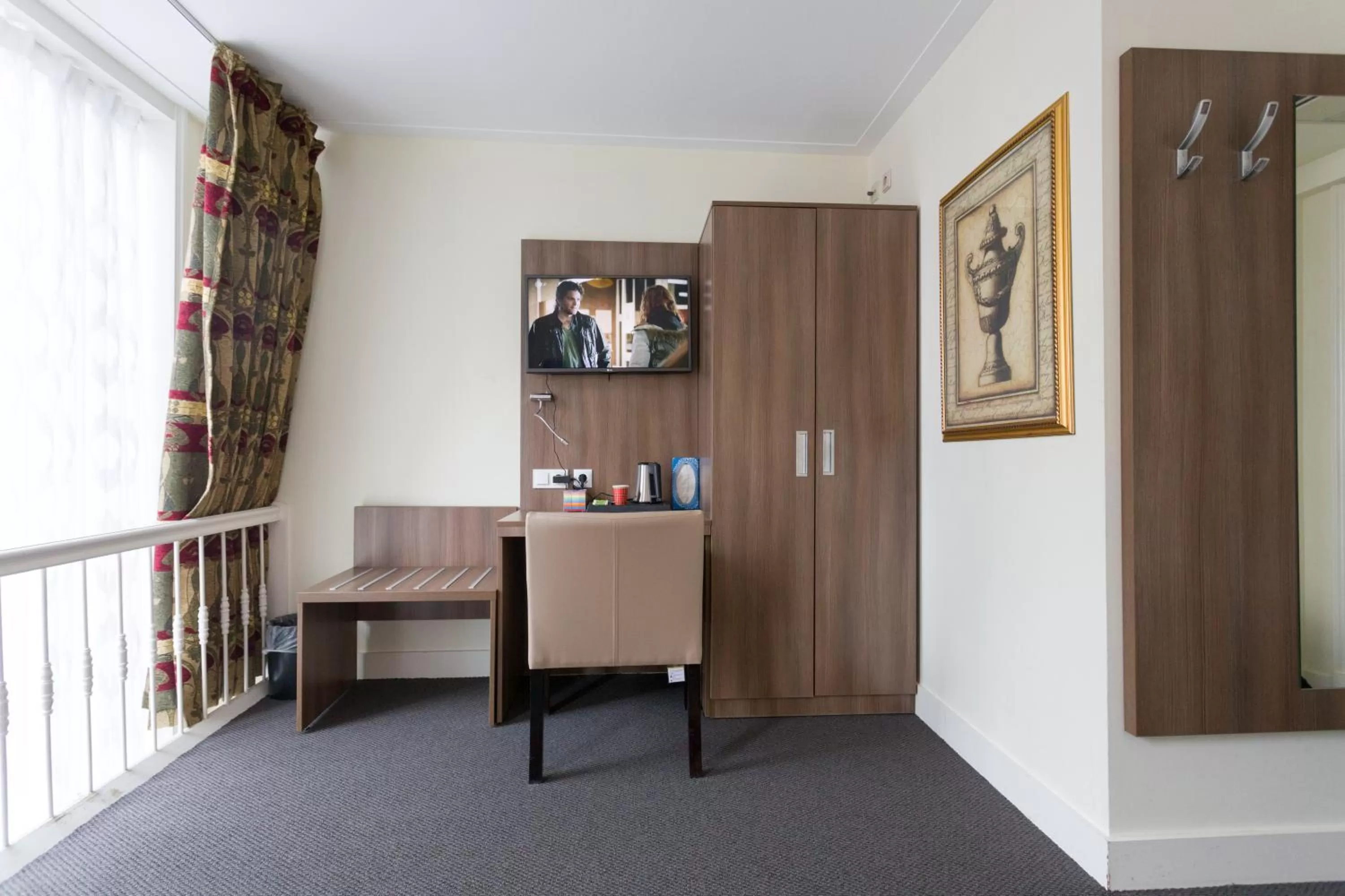 Superior Twin Room with Bath in Hotel Park Plantage