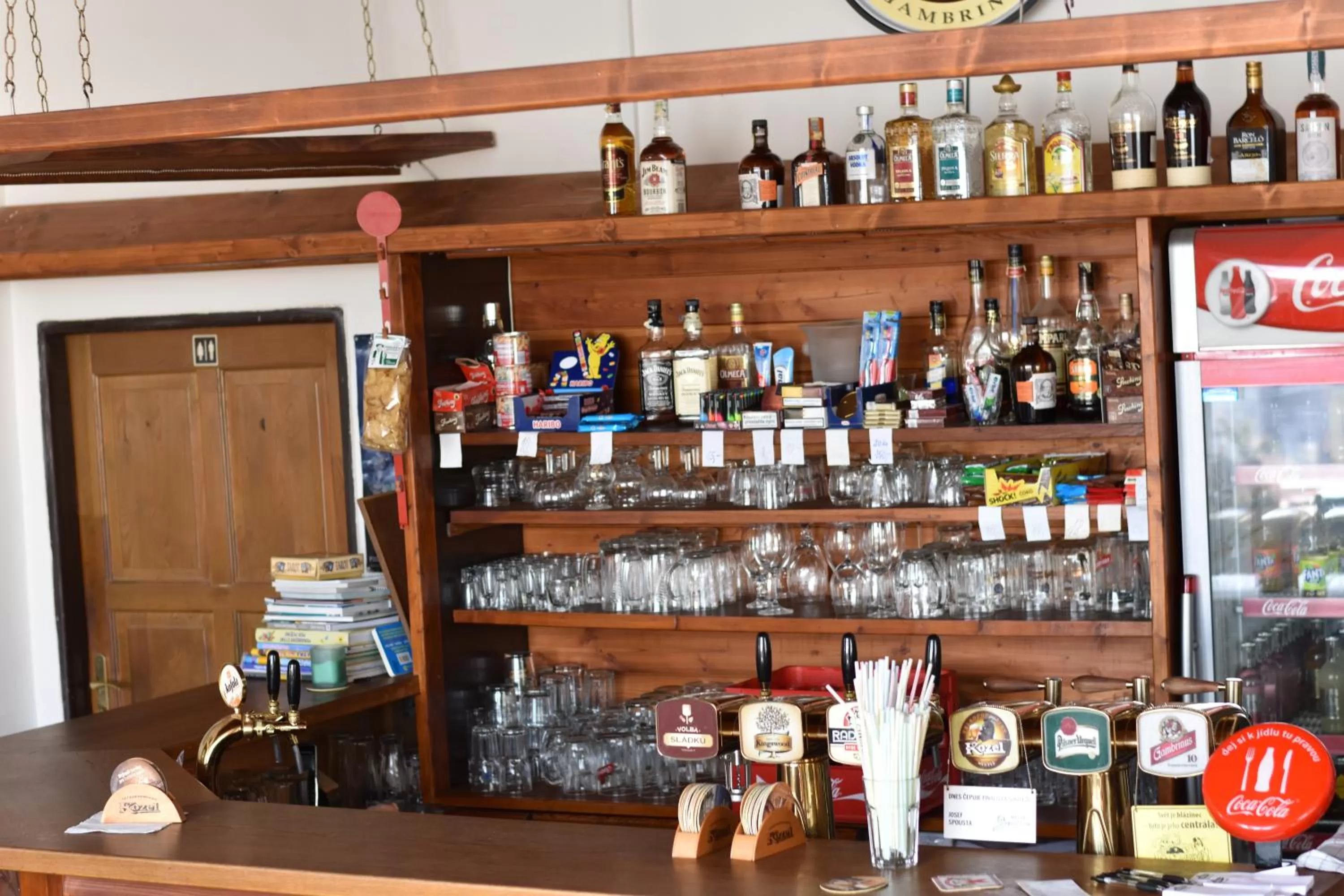 Restaurant/places to eat in Hotel Chata