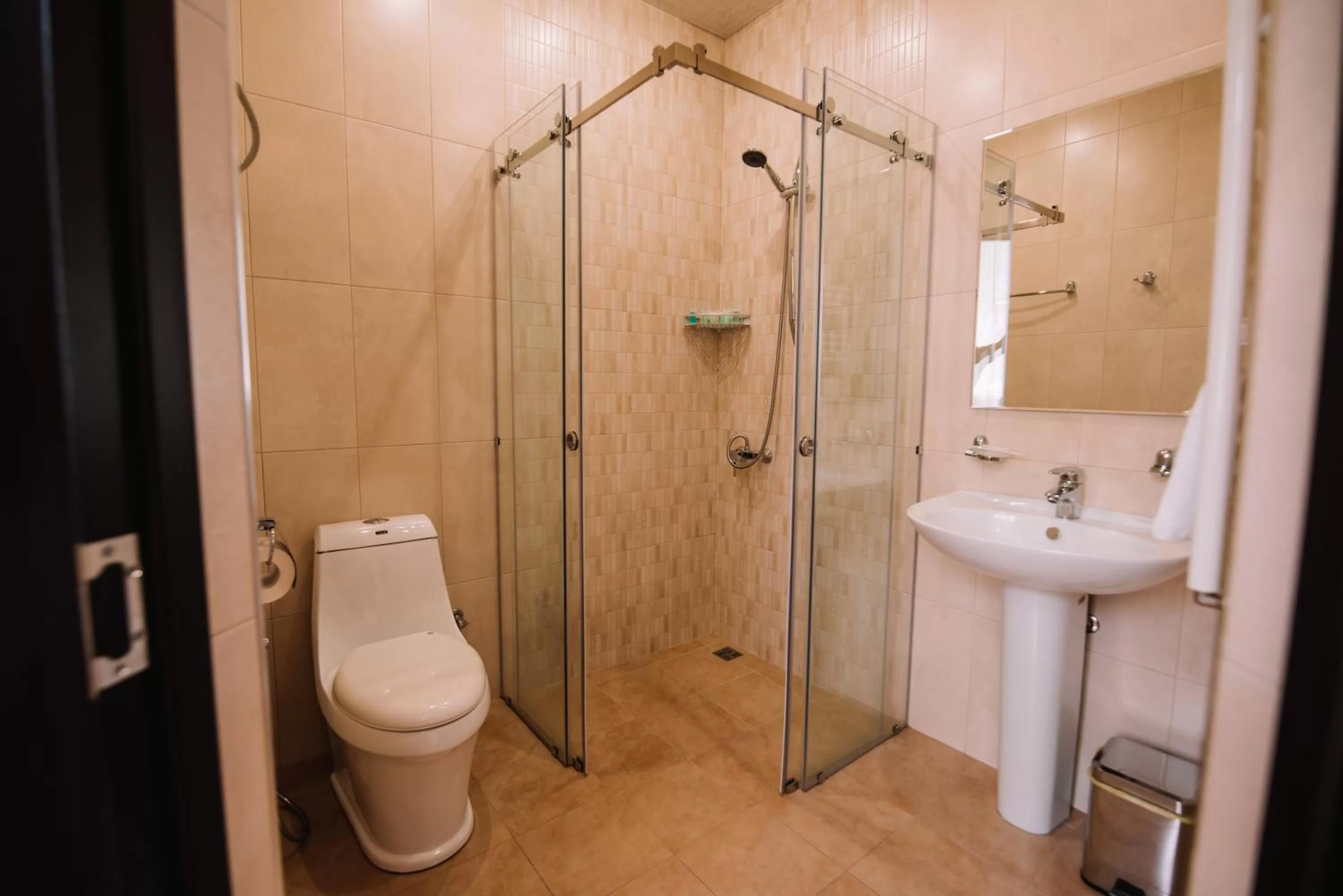 Bathroom in Laguna Hotel