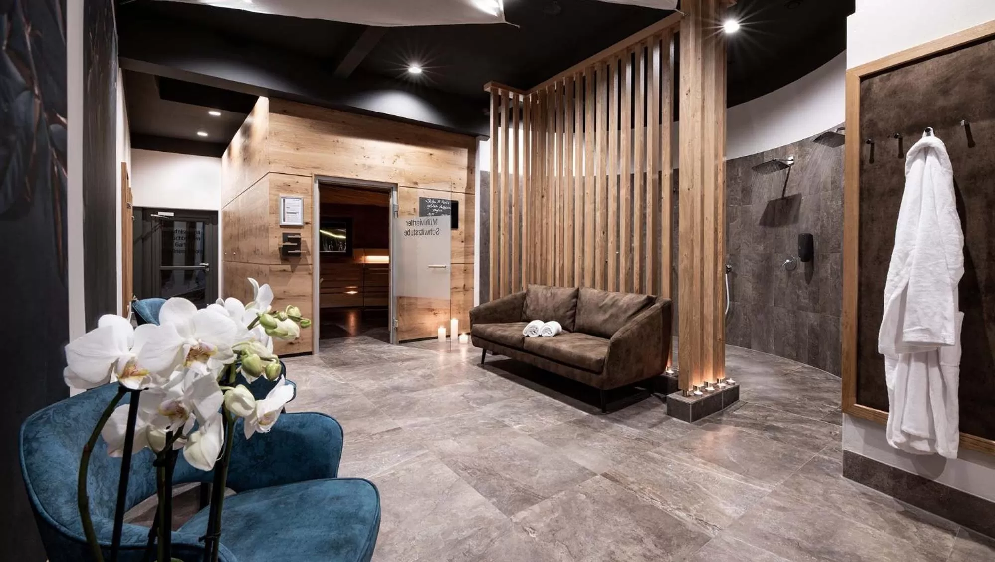 Shower in Hotel Almesberger