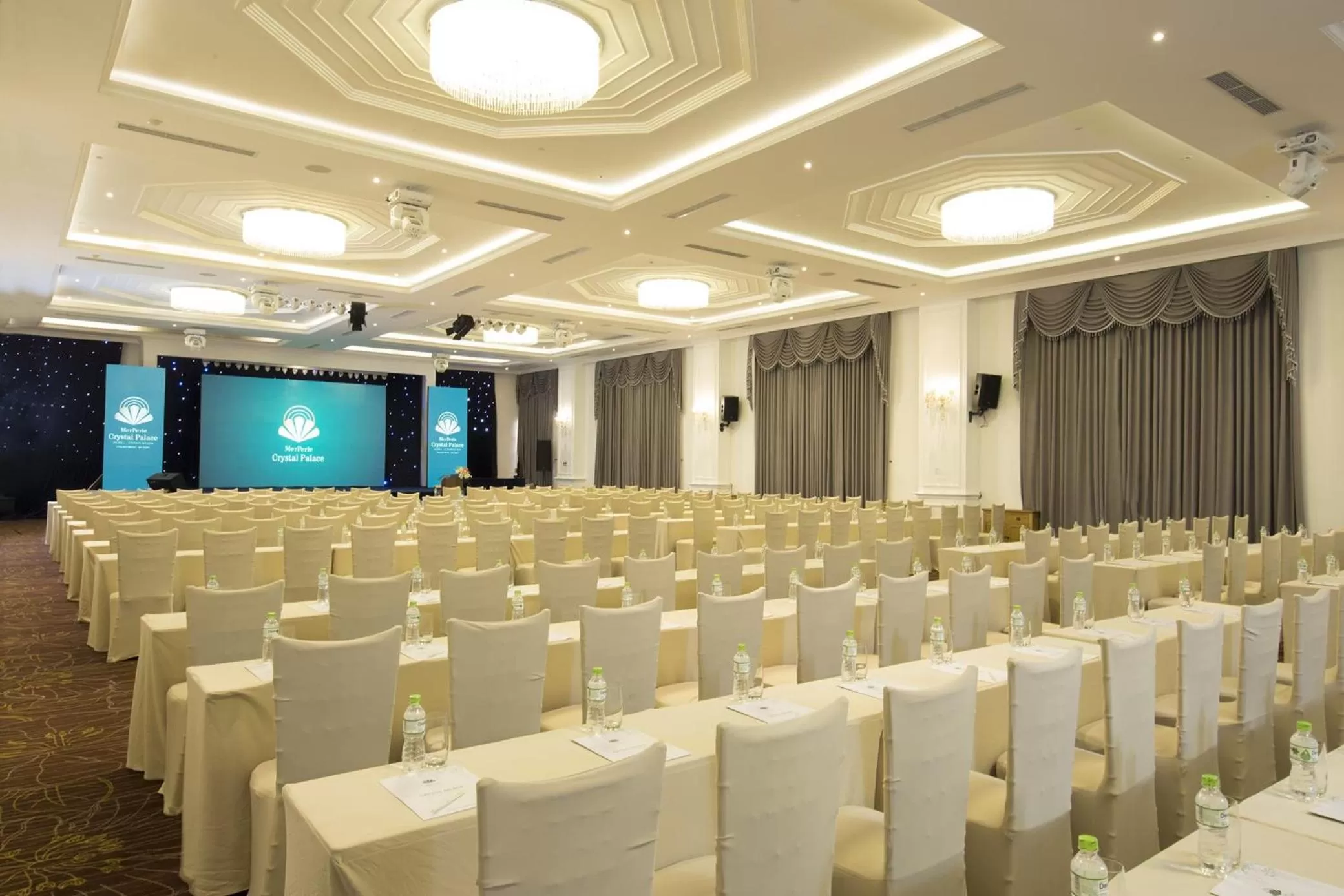 Banquet/Function facilities in MerPerle Crystal Palace