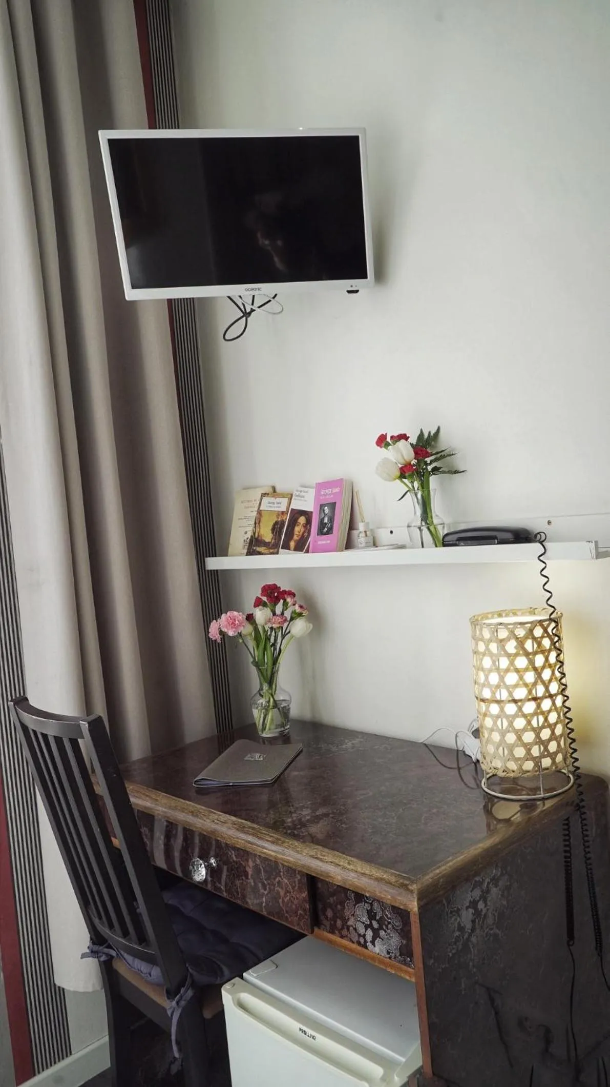 TV and multimedia in Hotel des Dames