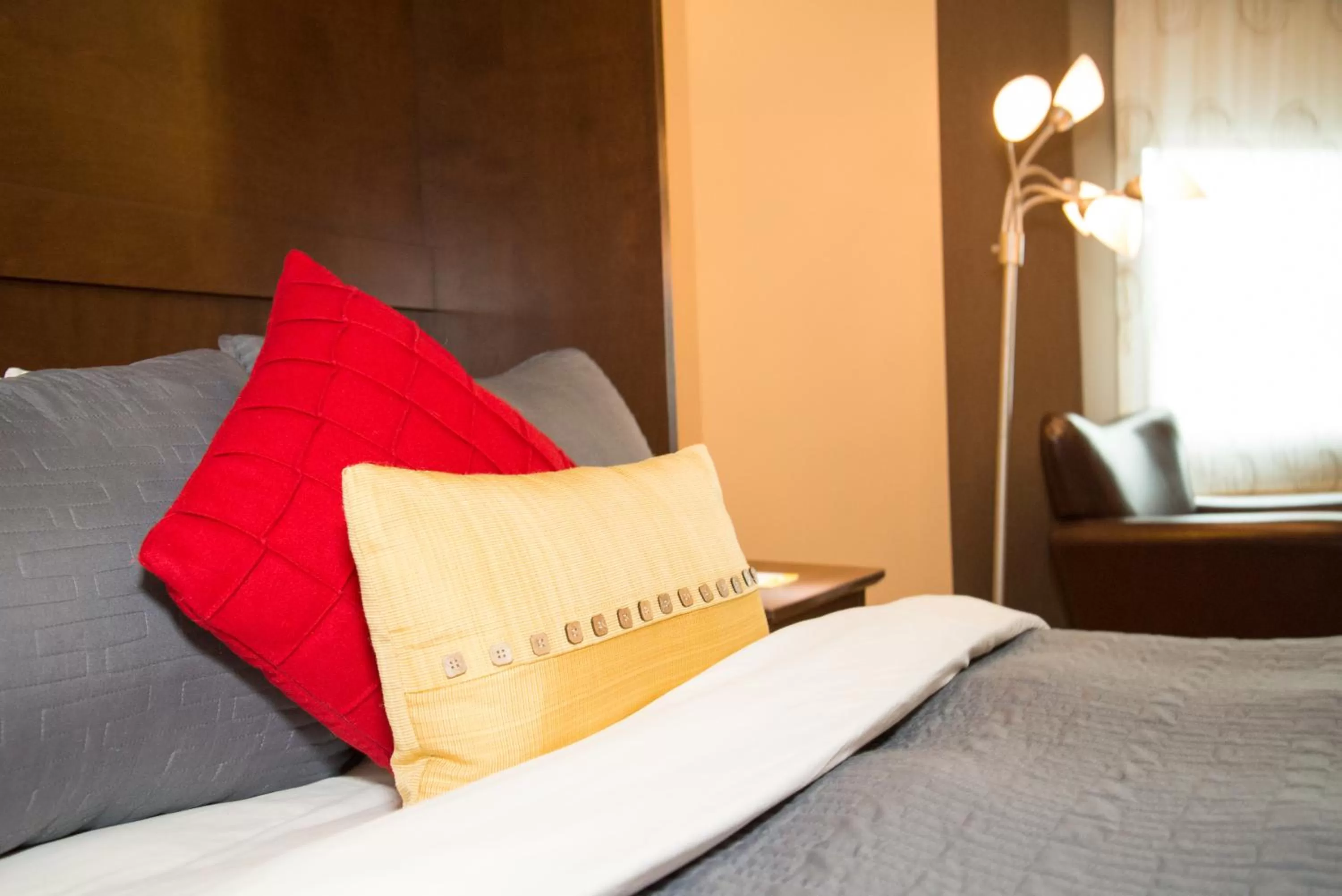 Bedroom, Bed in Days Inn by Wyndham Berthierville