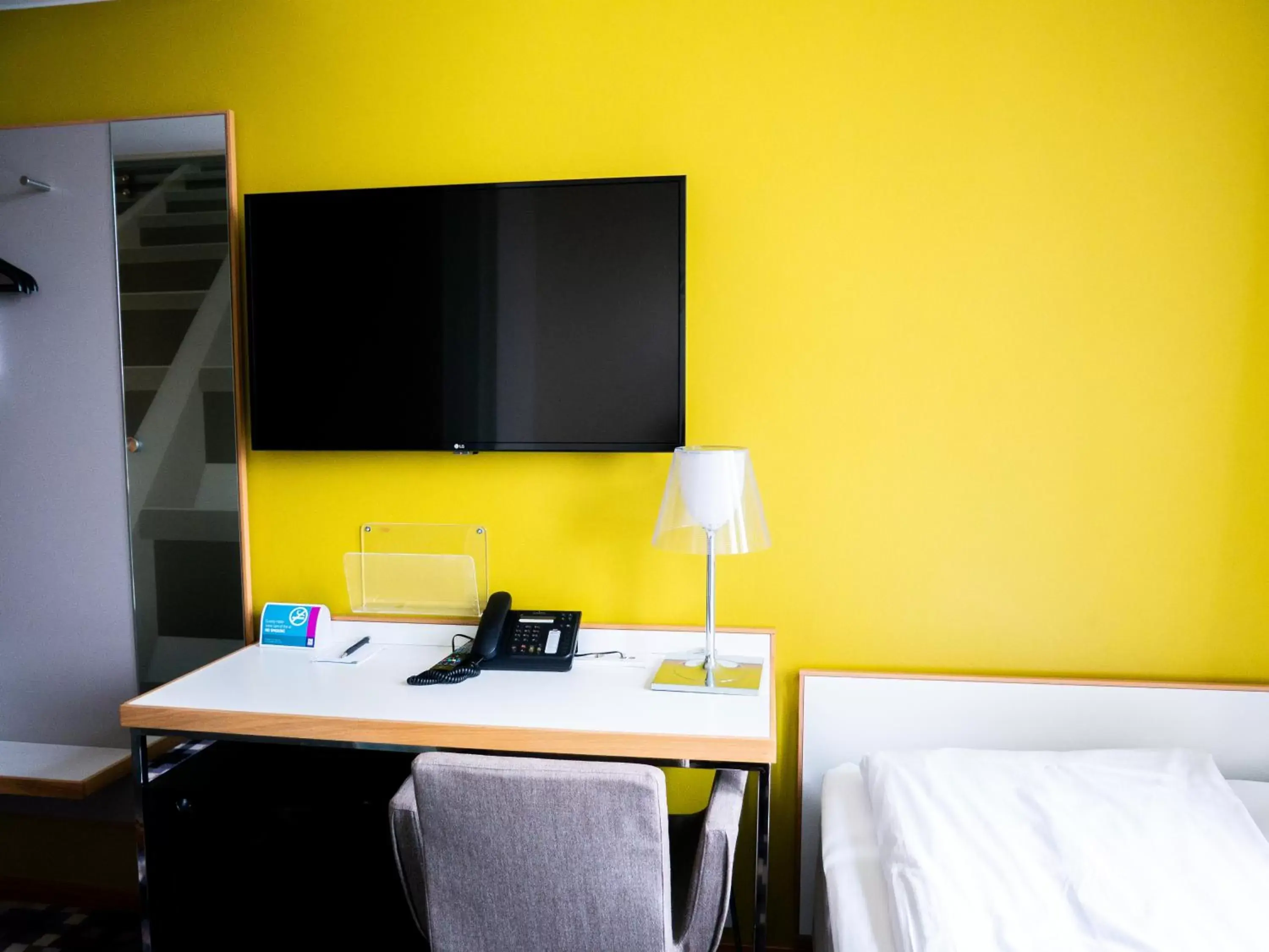 Quality Hotel 33 Quality Hotel 33