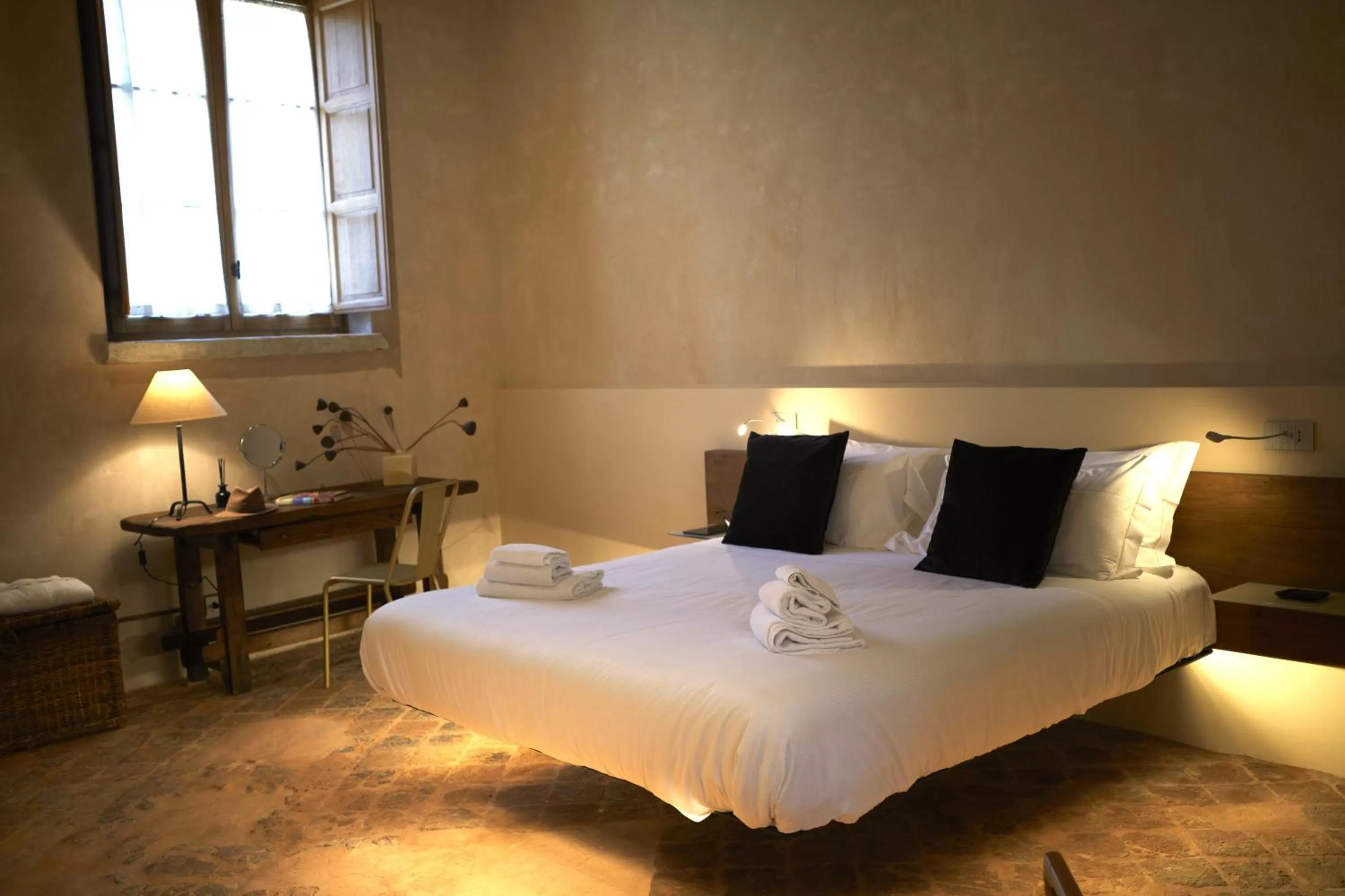 Suite with Garden View in Badia Giulia Prestigious Historical B&B