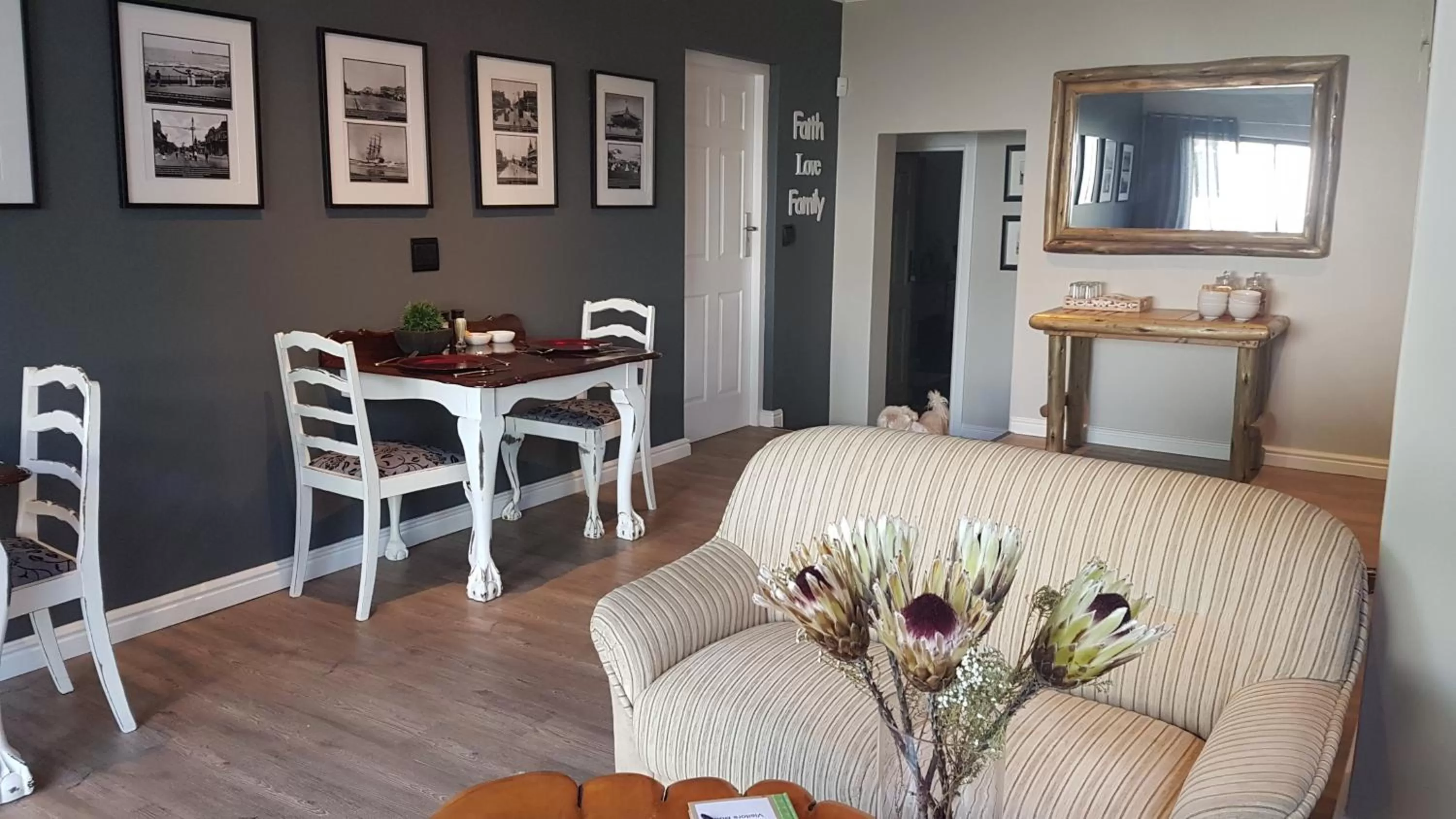 Seating area in Riverview Guesthouse East London