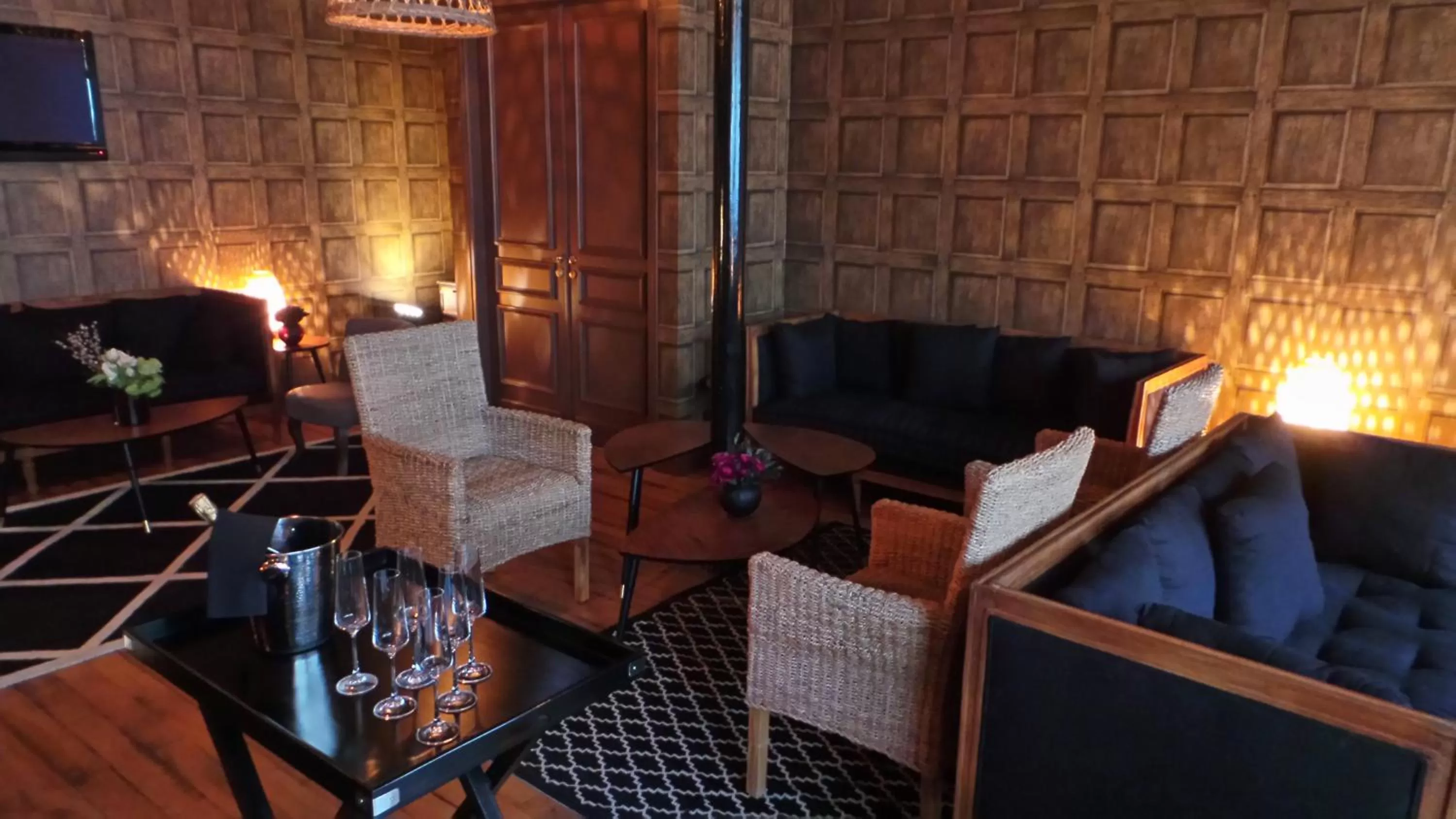 Lounge or bar in Nouvel Hôtel & Appartements