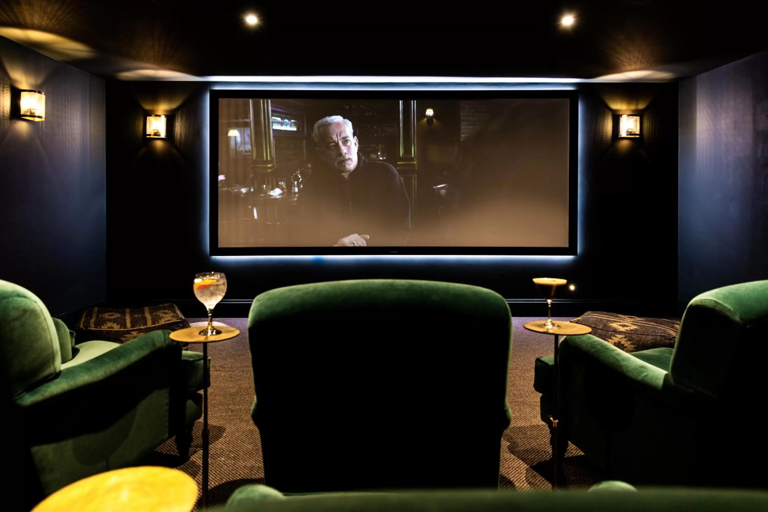 Communal lounge/ TV room in Gara Rock