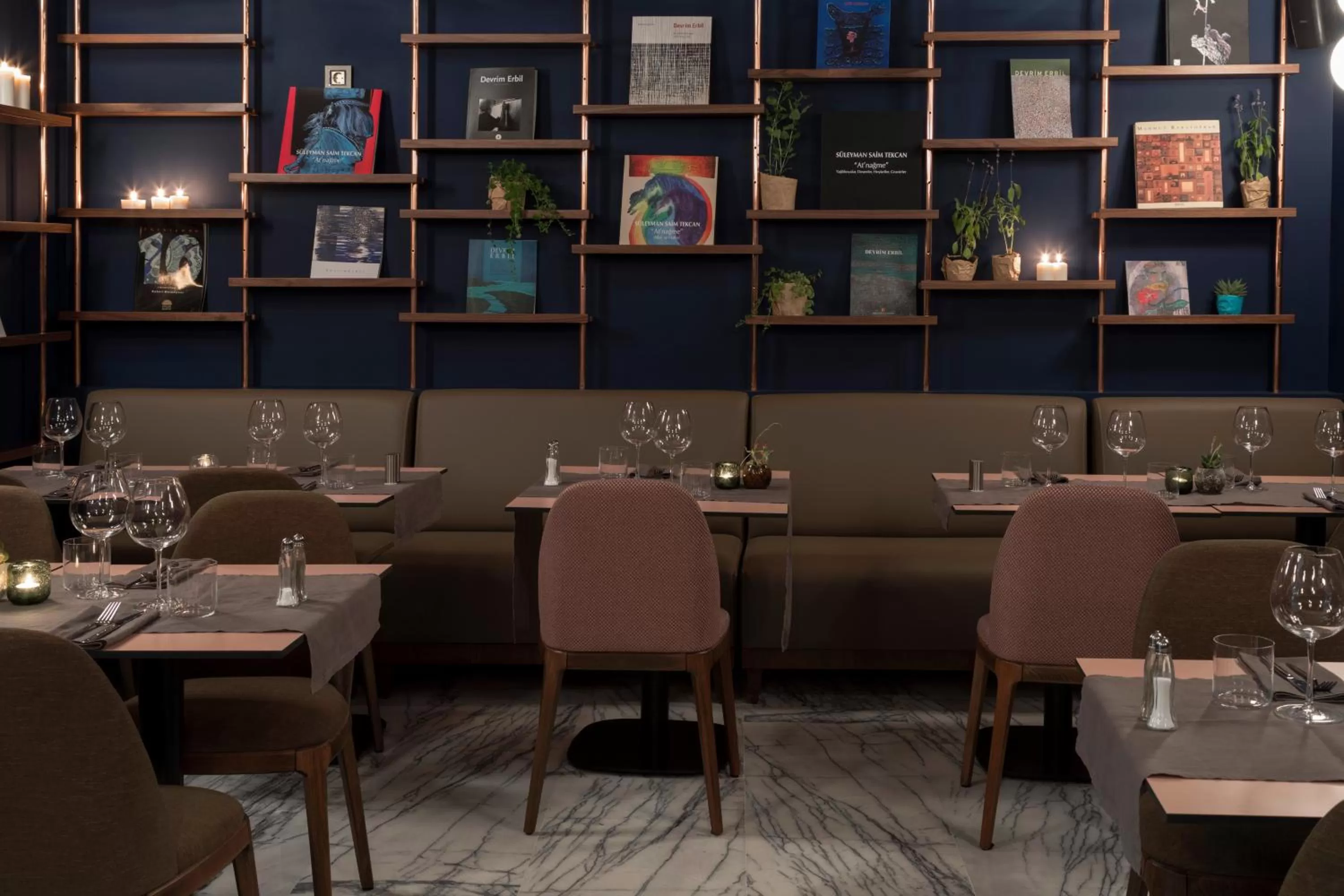 Restaurant/places to eat in Endless Art Hotel-Special Category