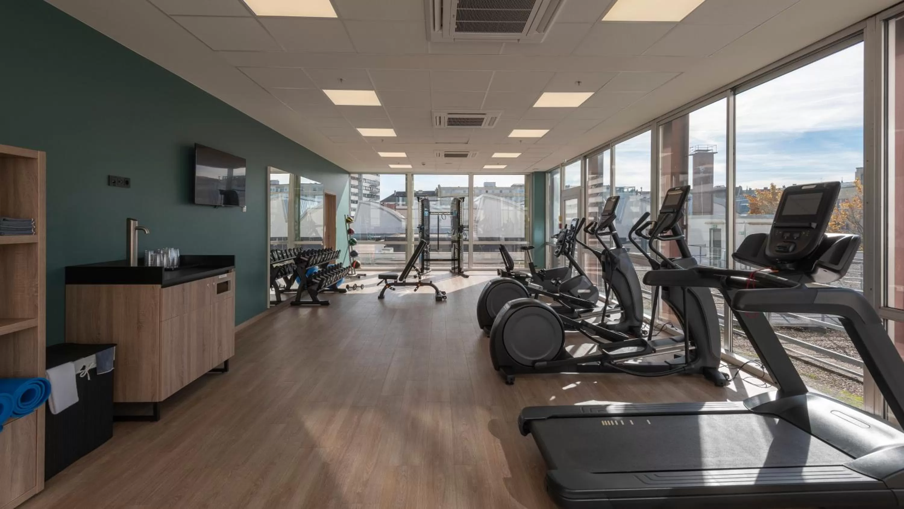 Fitness centre/facilities in Holiday Inn Munich City Centre by IHG