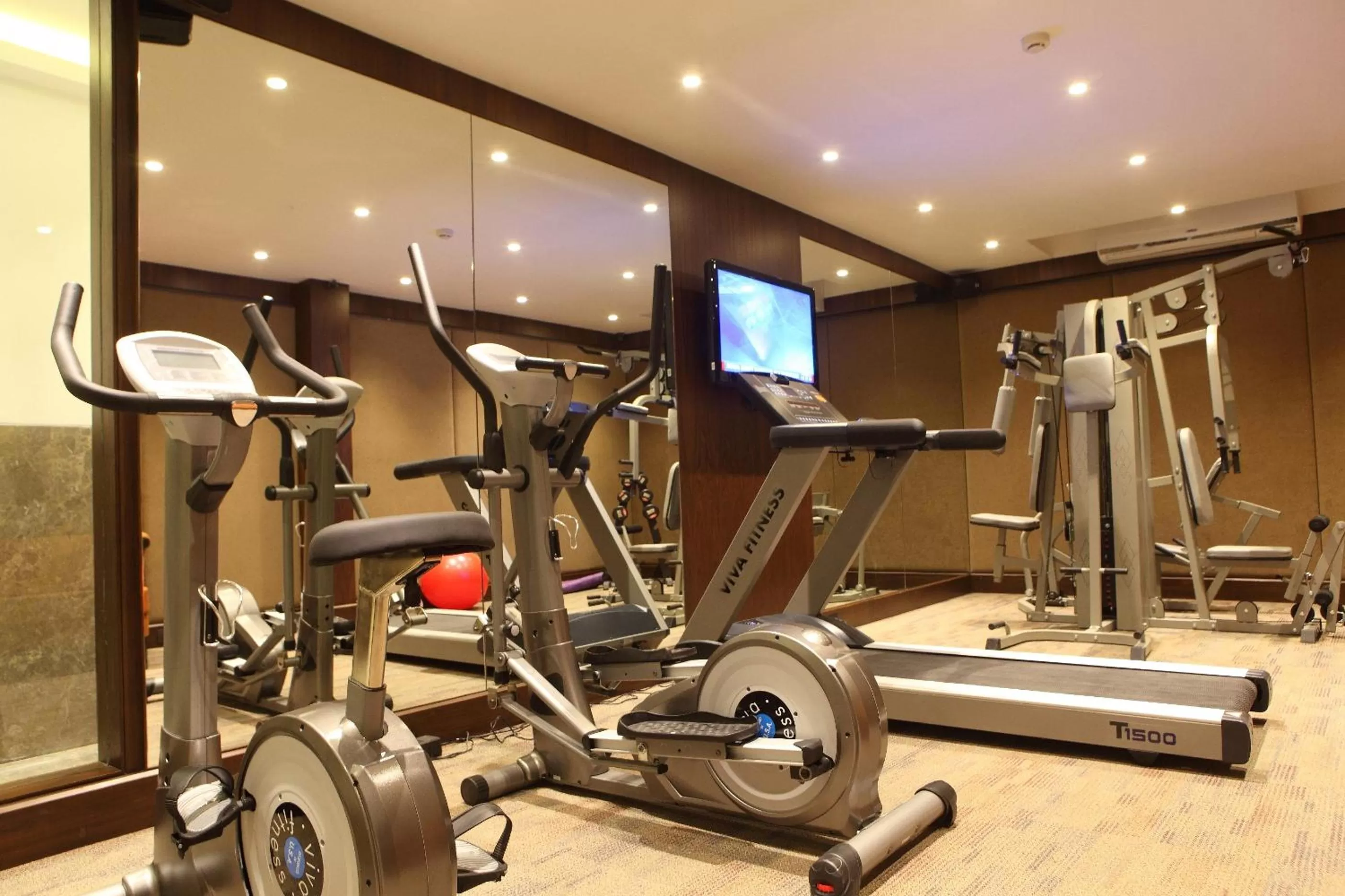 Fitness centre/facilities in Hotel Express Residency Vadodara