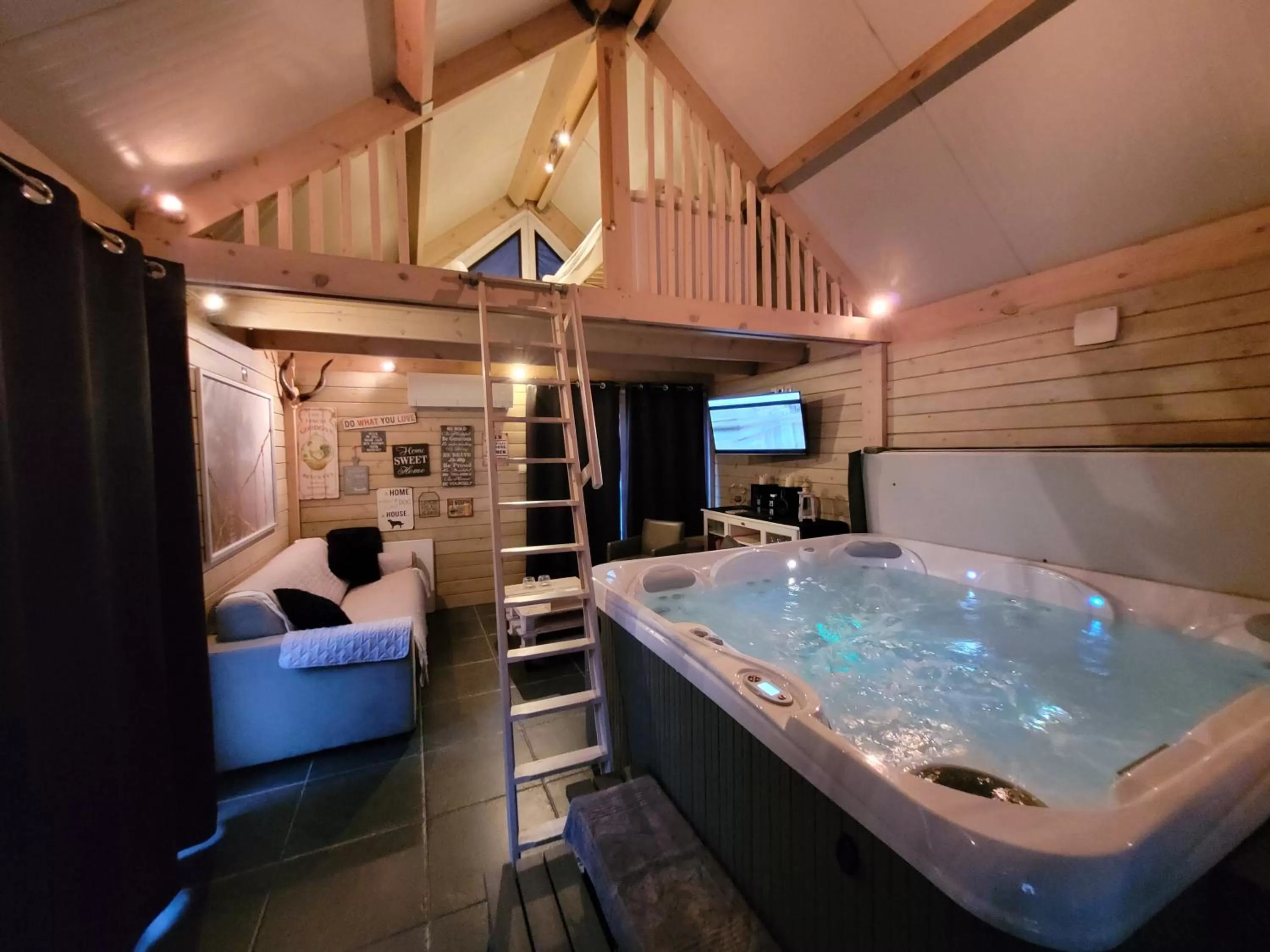 Spa and wellness centre/facilities in B&B Jo - Li