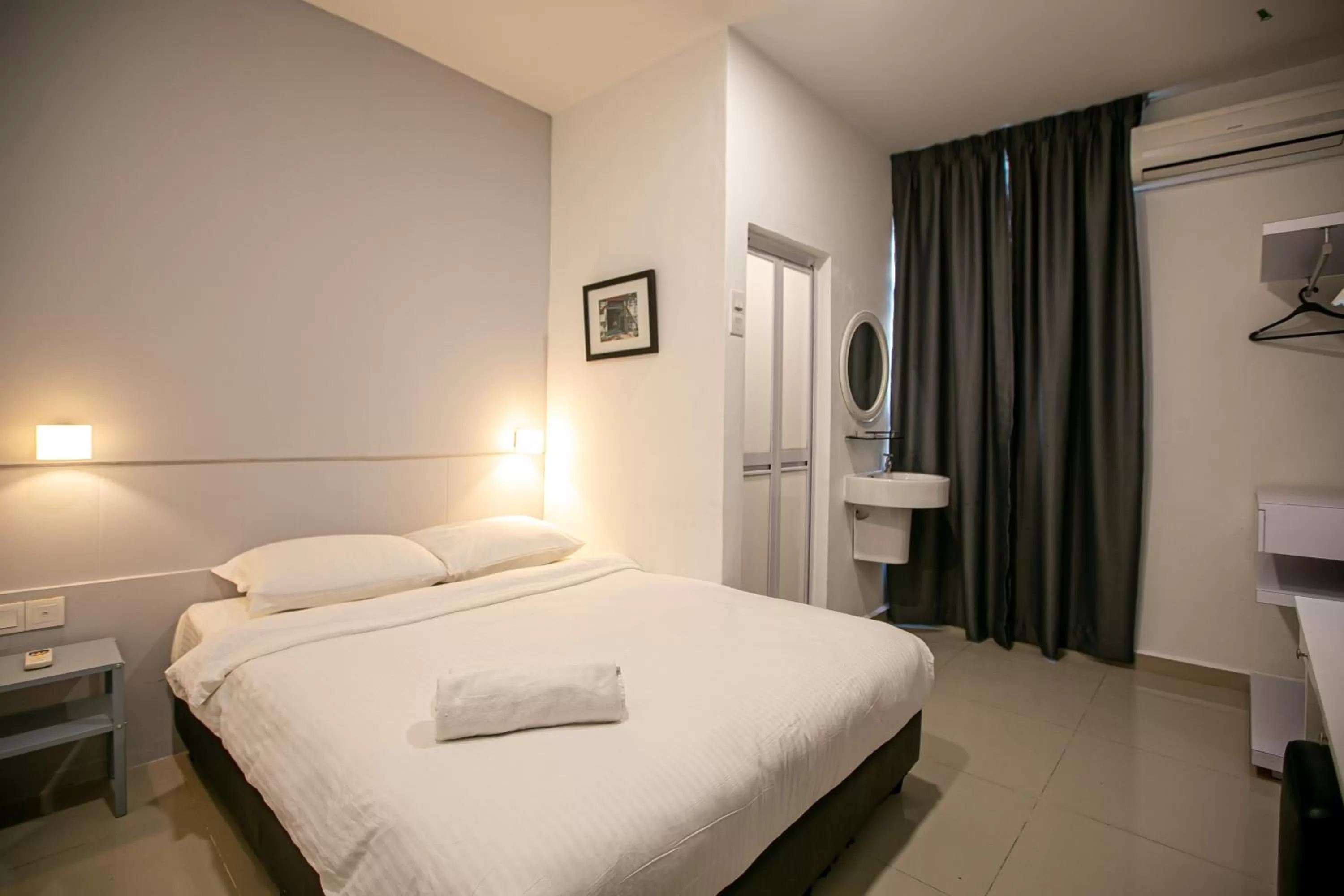 Photo of the whole room, Bed in Grand Swiss Hotel