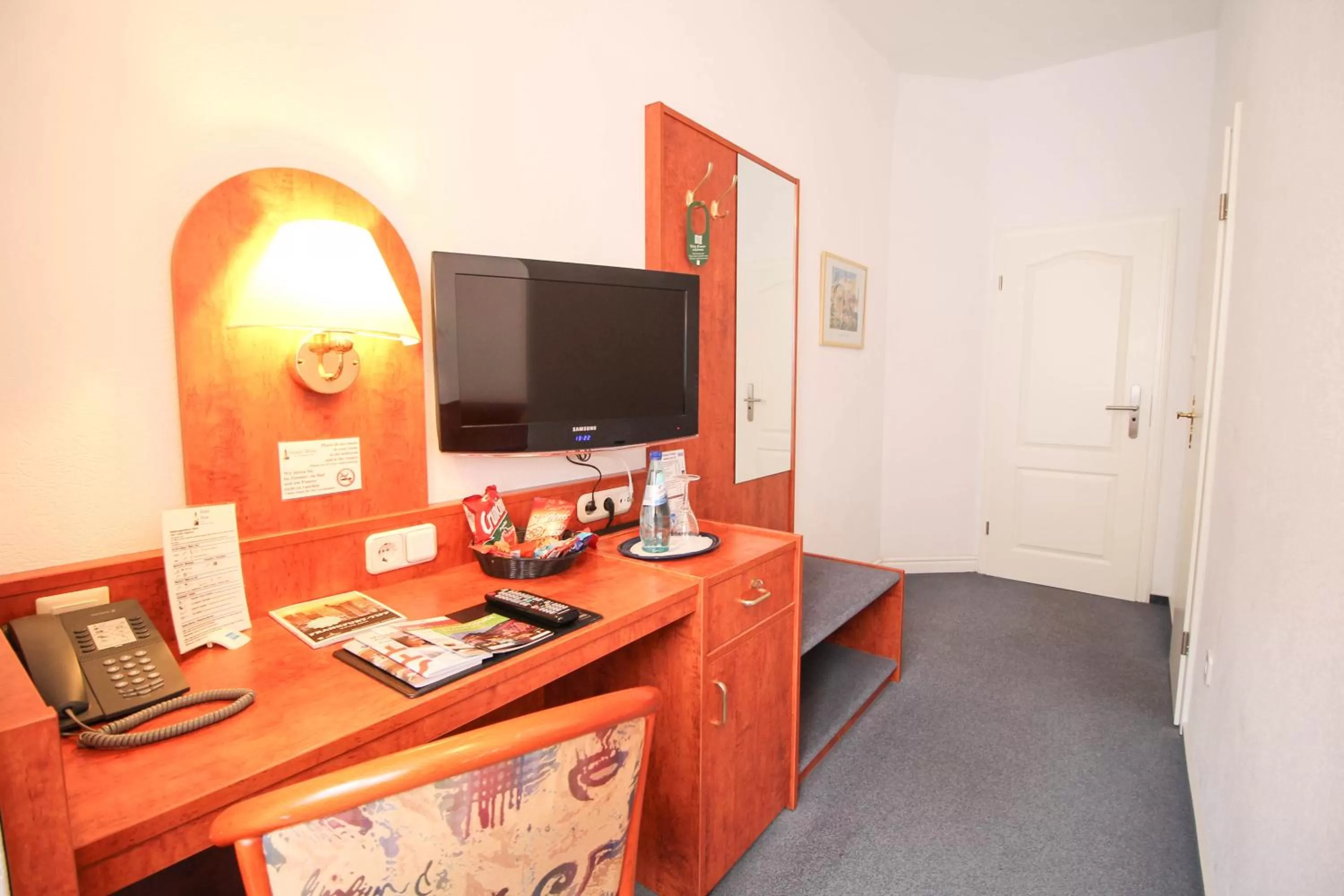 TV and multimedia in Hotel West an der Bockenheimer Warte