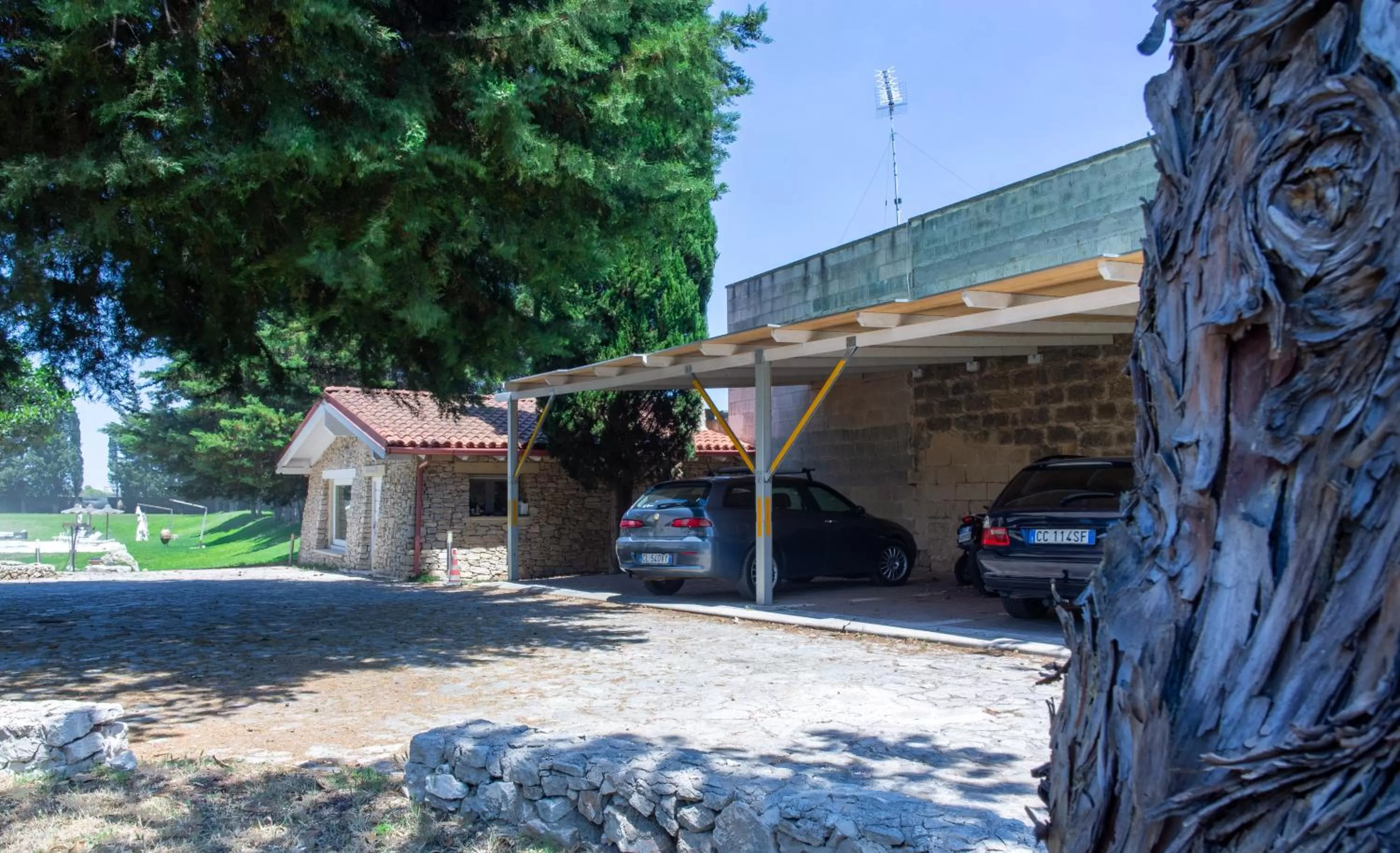 Parking in Tenuta Don Carmelo