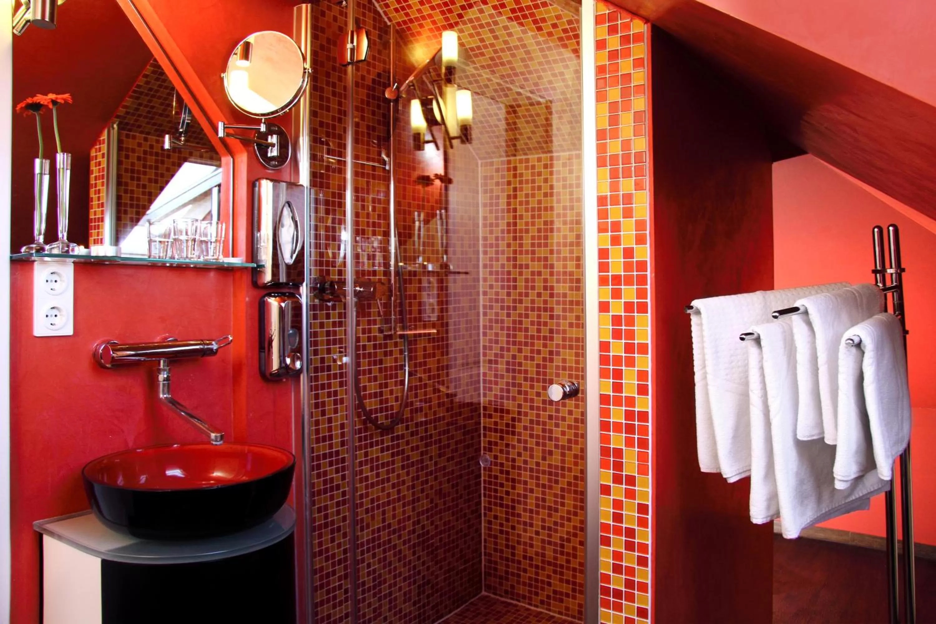 Shower, Bathroom in Villa Astoria - Suiten am Meer